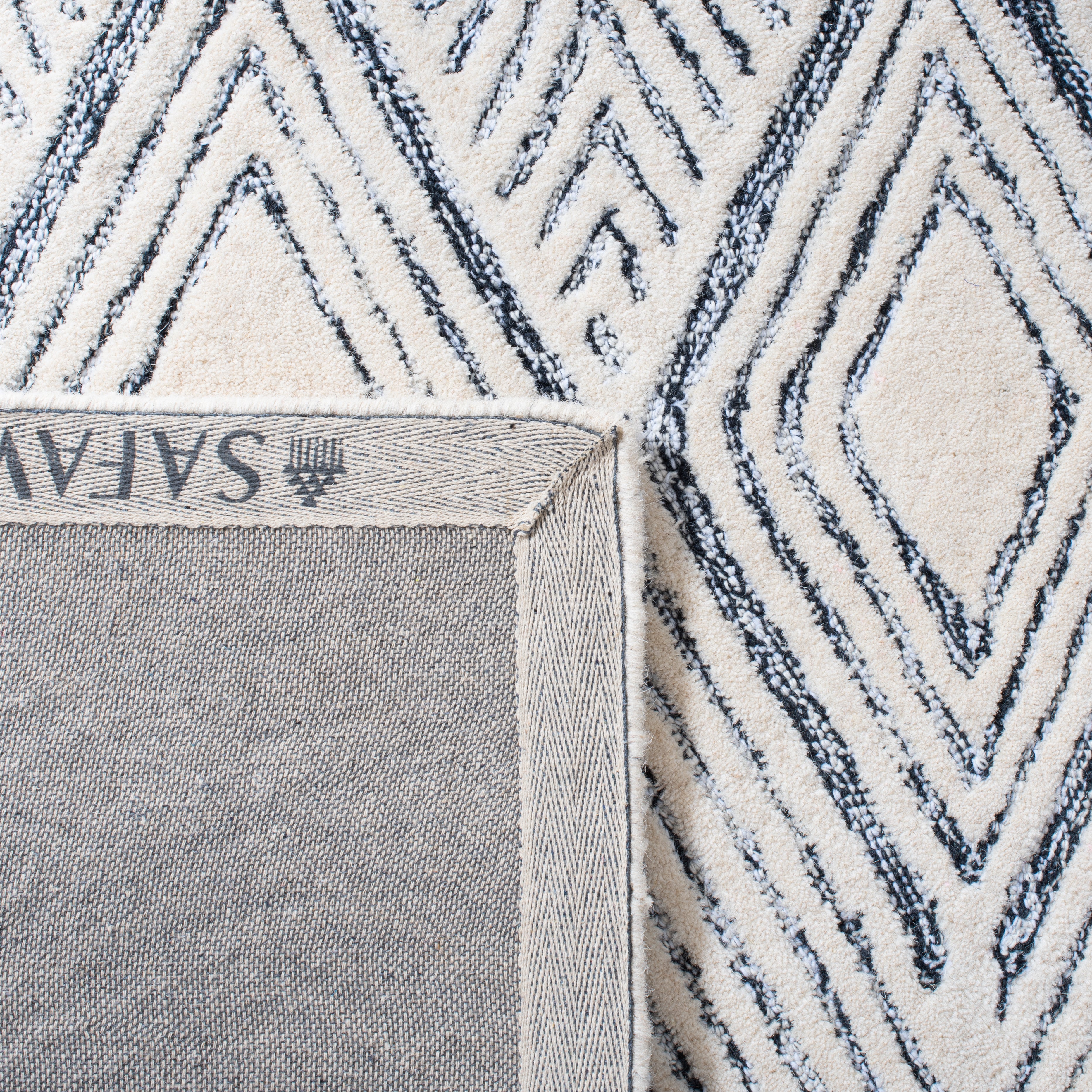 Safavieh Abstract 350 Rug, ABT350 - Ivory / Charcoal