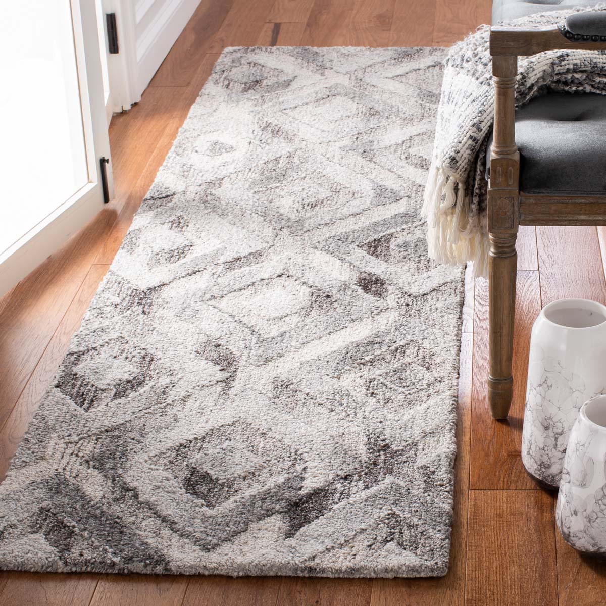 Safavieh Abstract 635 Rug, ABT635 - Grey