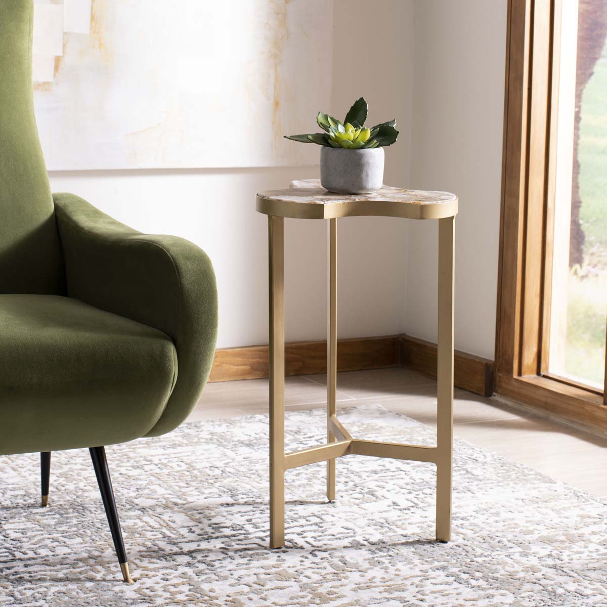 Safavieh Suki Agate Tripod Accent Table , ACC3701 - White Agate/Gold