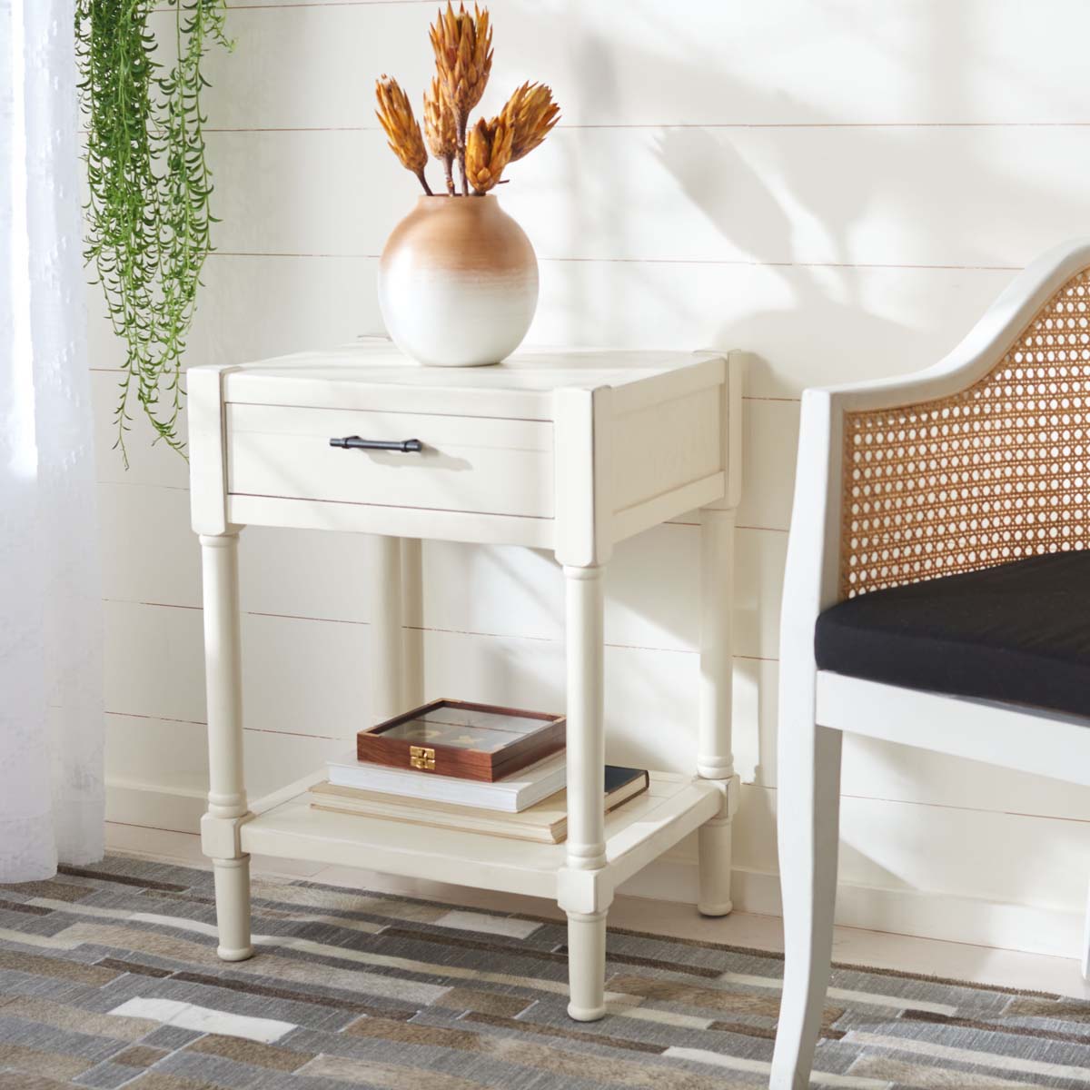 Safavieh Filbert 1Drw Accent Table, ACC5711 - Distressed White