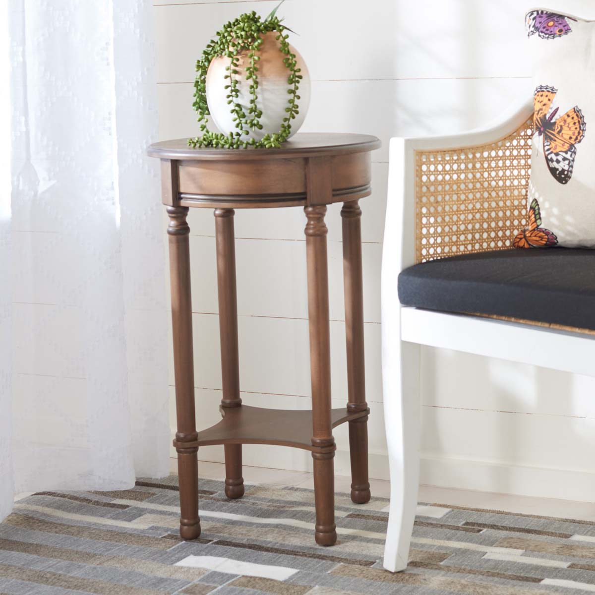 Safavieh Tinsley Round Accent Table, ACC5717 - Brown