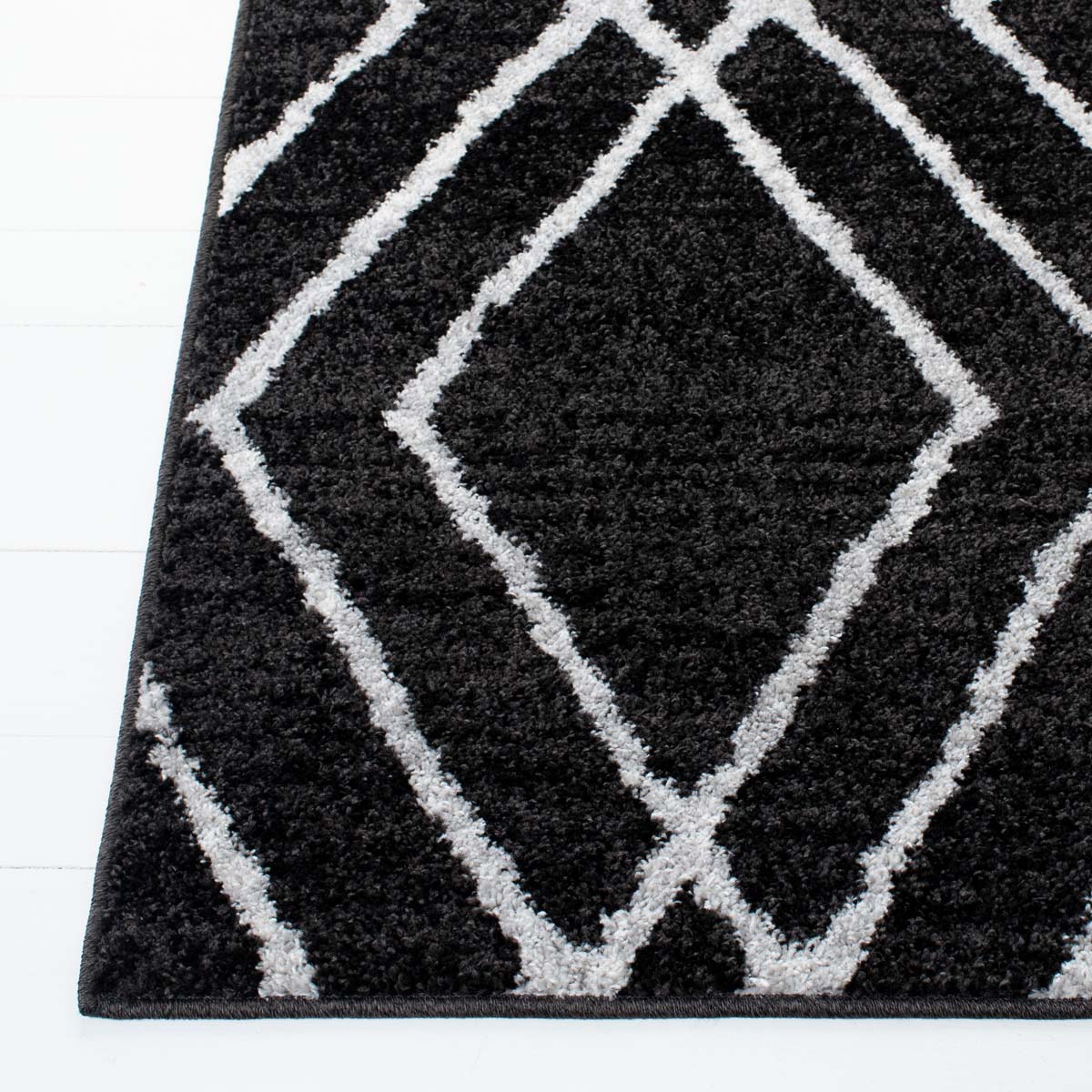 Safavieh Adirondack 162 Rug, ADR162 - BLACK / LIGHT GREY