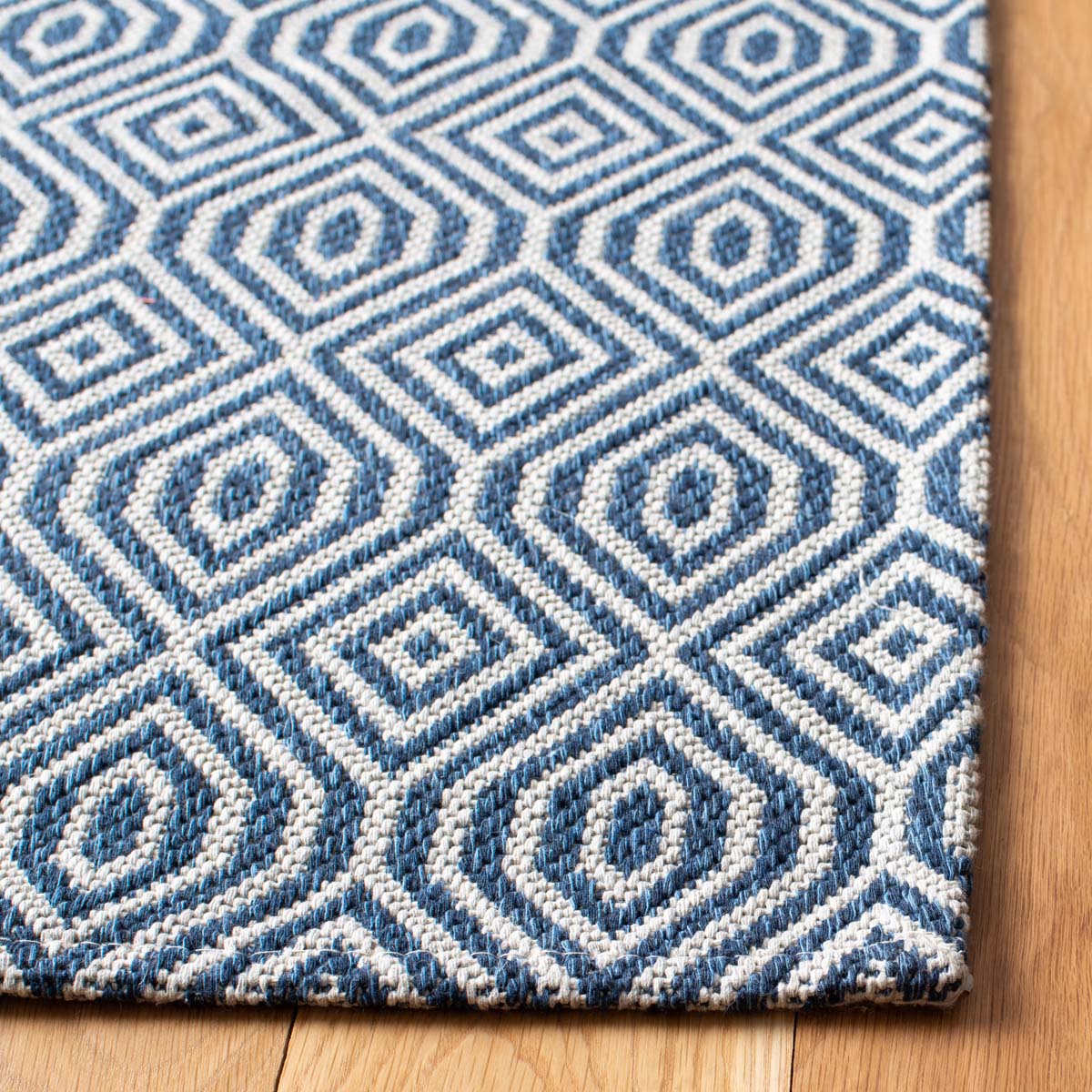 Safavieh Augustine 401 Rug, AGT401 - Navy / Light Grey
