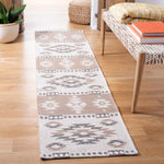Safavieh Augustine 426 Rug, AGT426 - Taupe / Cream