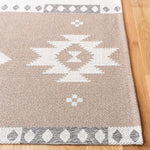 Safavieh Augustine 426 Rug, AGT426 - Taupe / Cream