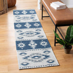 Safavieh Augustine 426 Rug, AGT426 - Navy / Creme