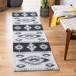 Safavieh Augustine 426 Rug, AGT426 - Black / Light Grey