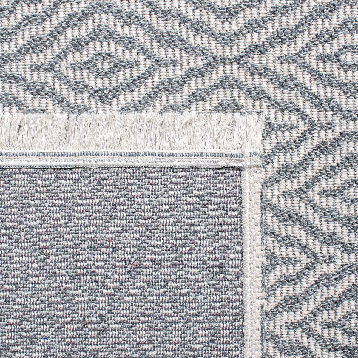 Safavieh Augustine 484 Rug, AGT484 - Grey / Ivory
