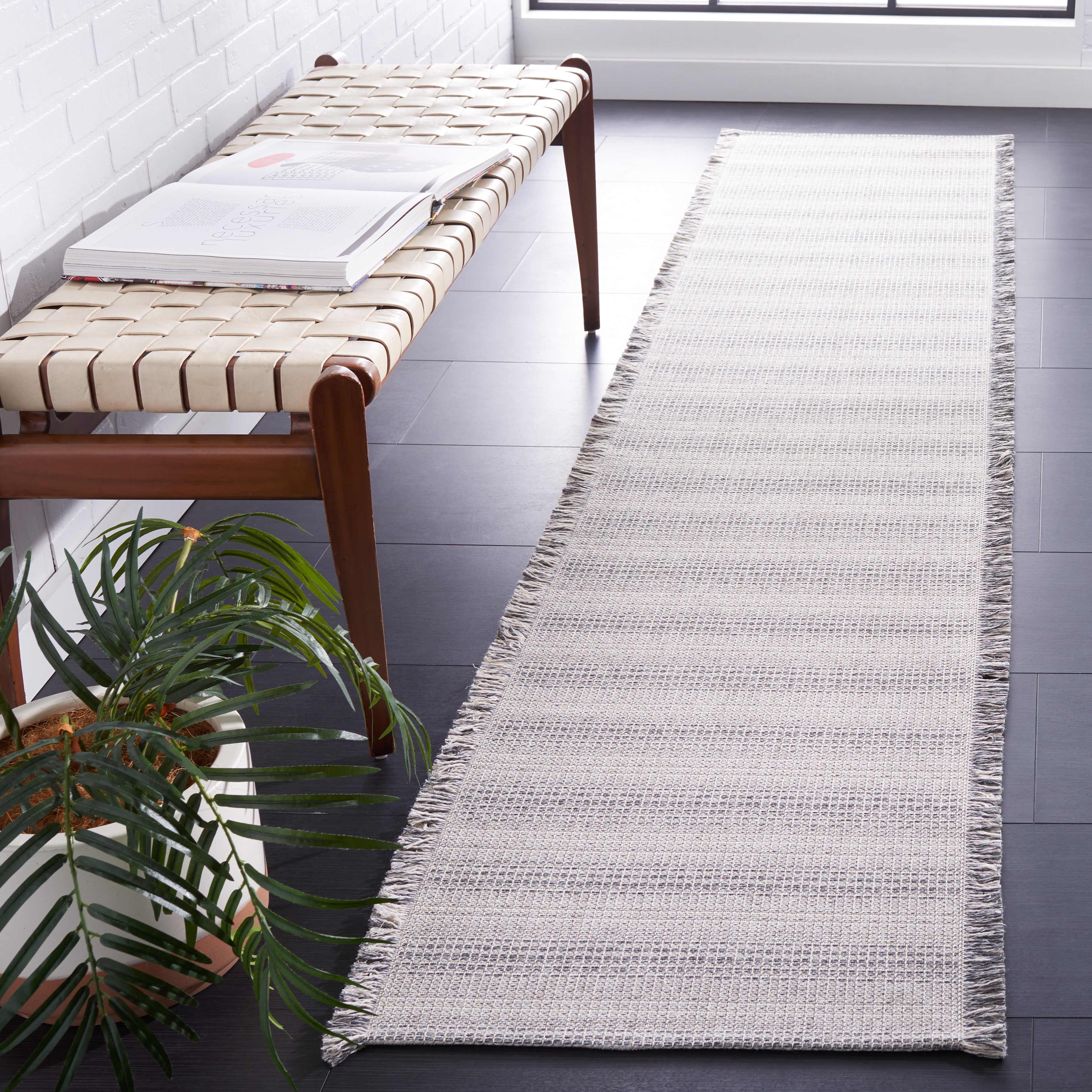 Safavieh Augustine 501 Rug, AGT501 - Ivory / Dark Grey