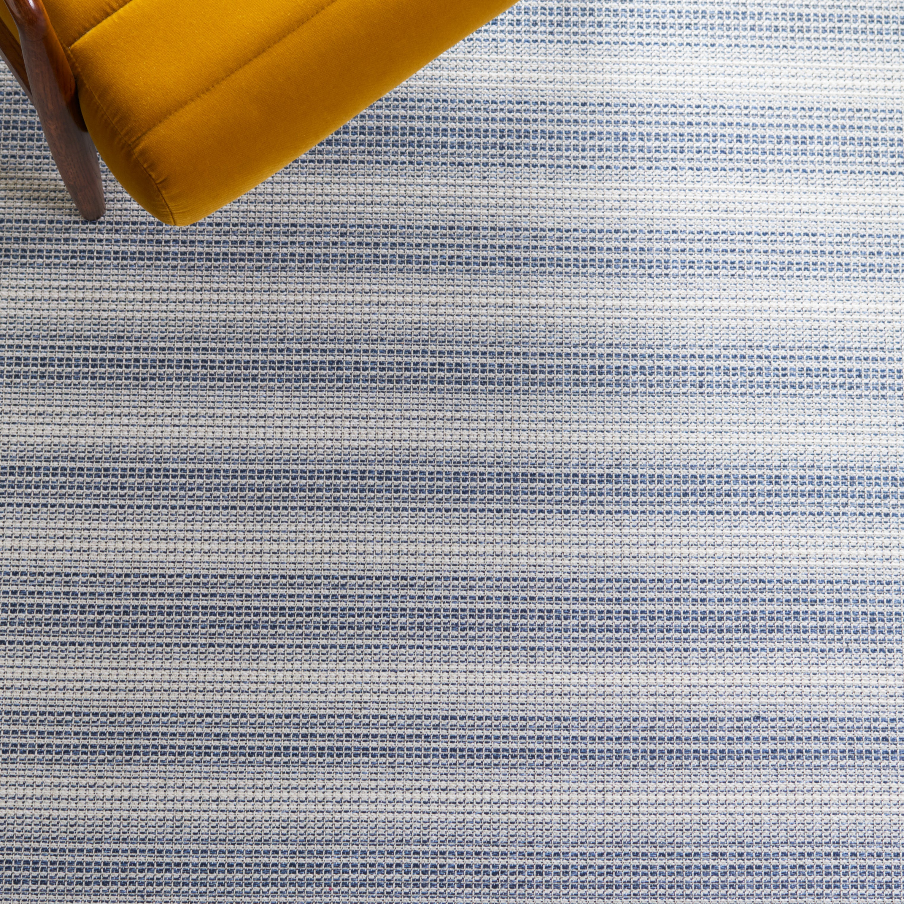 Safavieh Augustine 501 Rug, AGT501 - Ivory / Navy