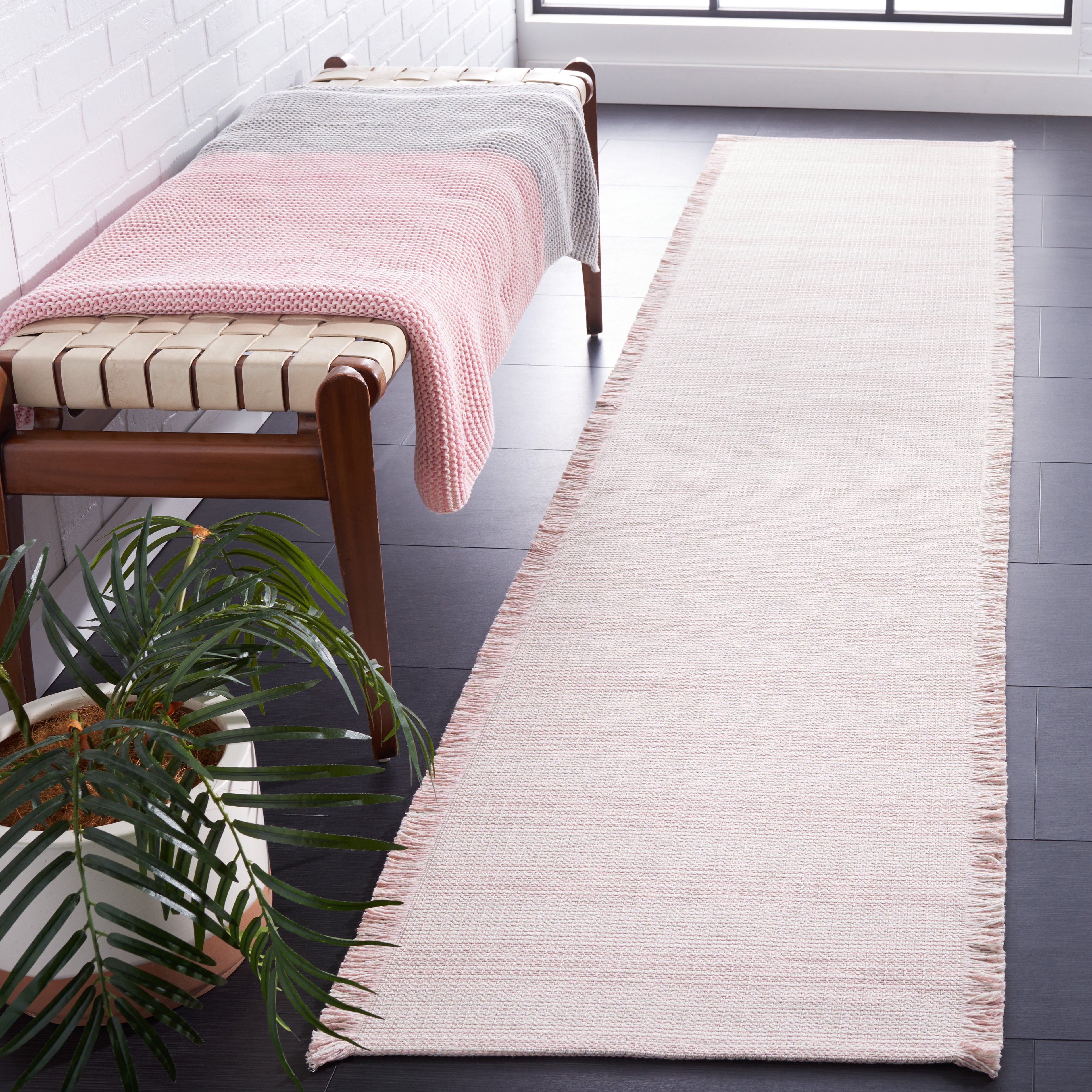 Safavieh Augustine 501 Rug, AGT501 - Ivory / Pink