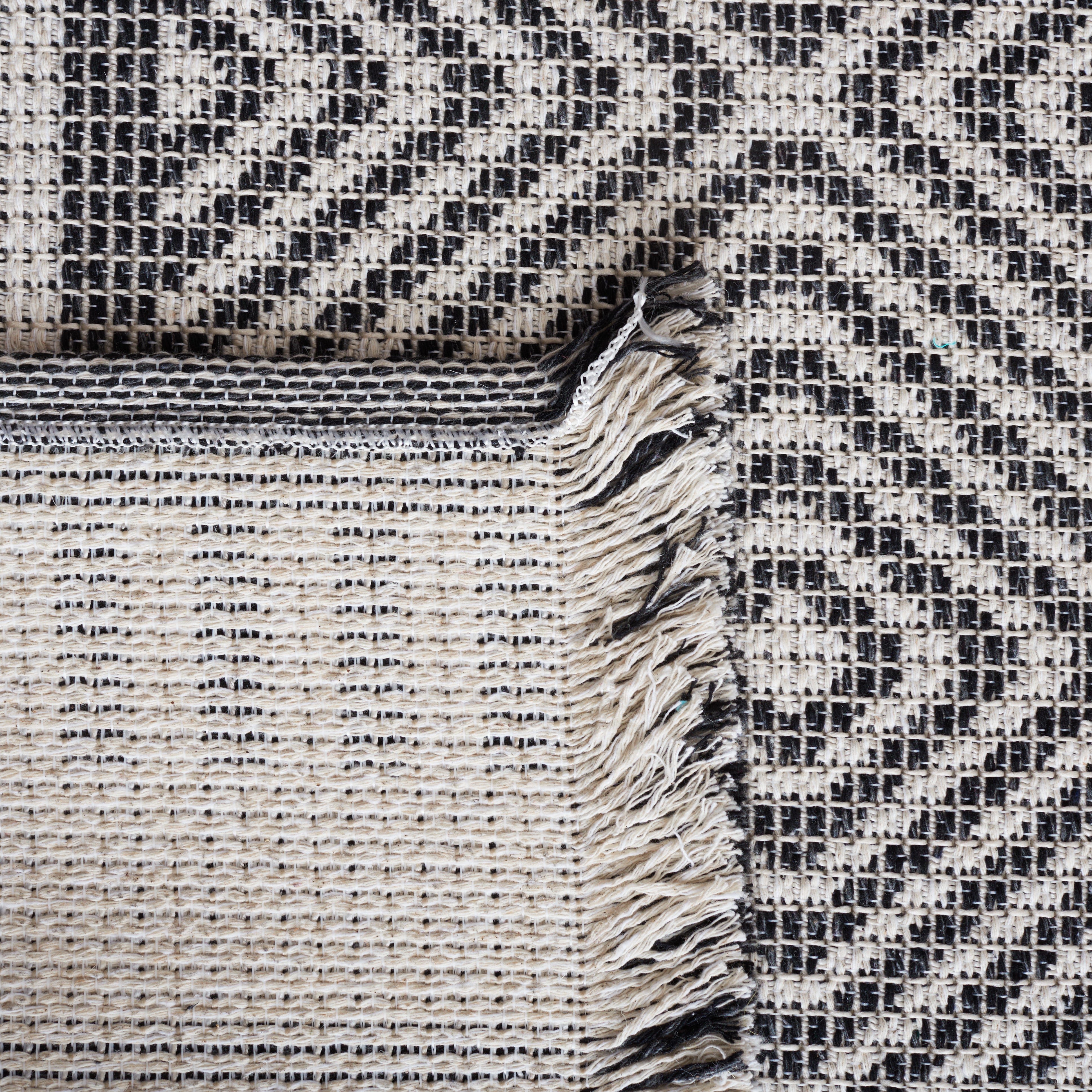 Safavieh Augustine 505 Rug, AGT505 - Ivory / Black