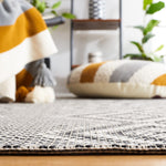 Safavieh Augustine 507 Rug, AGT507 - Ivory / Black