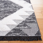 Safavieh Augustine 712 Rug, AGT712 - Black / Ivory
