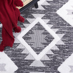 Safavieh Augustine 712 Rug, AGT712 - Black / Ivory
