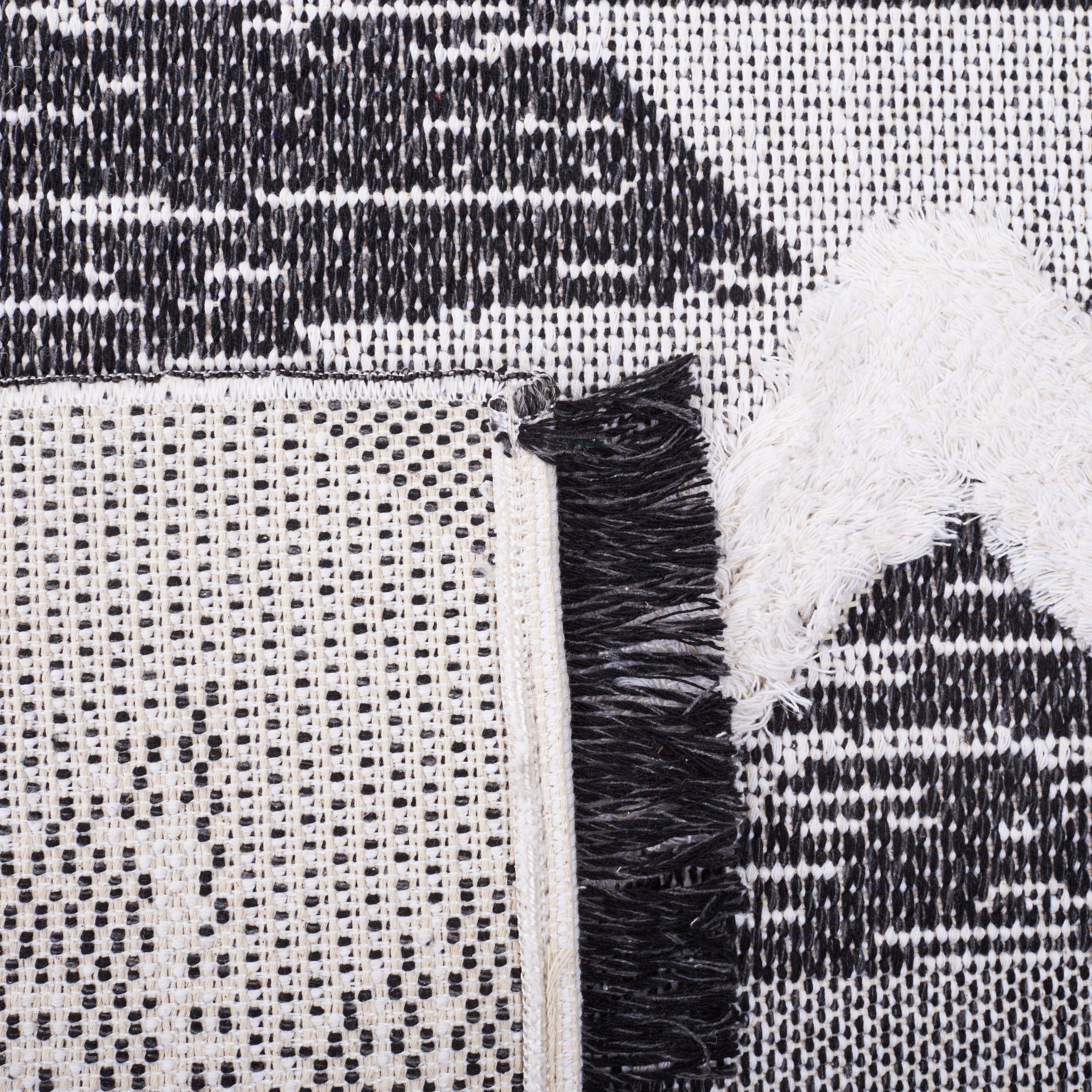 Safavieh Augustine 712 Rug, AGT712 - Black / Ivory