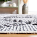 Safavieh Augustine 714 Rug, AGT714 - Grey / Ivory