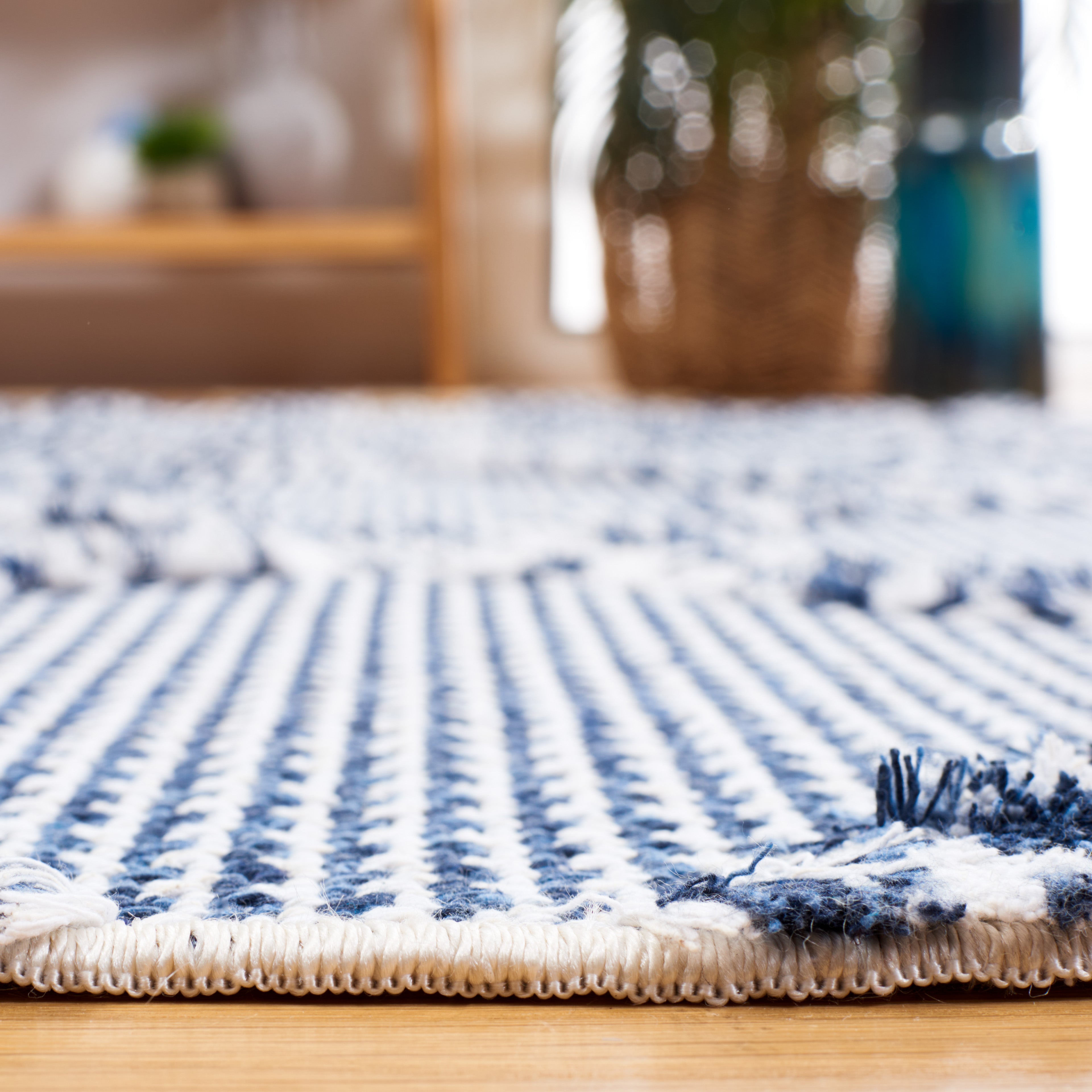 Safavieh Augustine 714 Rug, AGT714 - Navy / Ivory