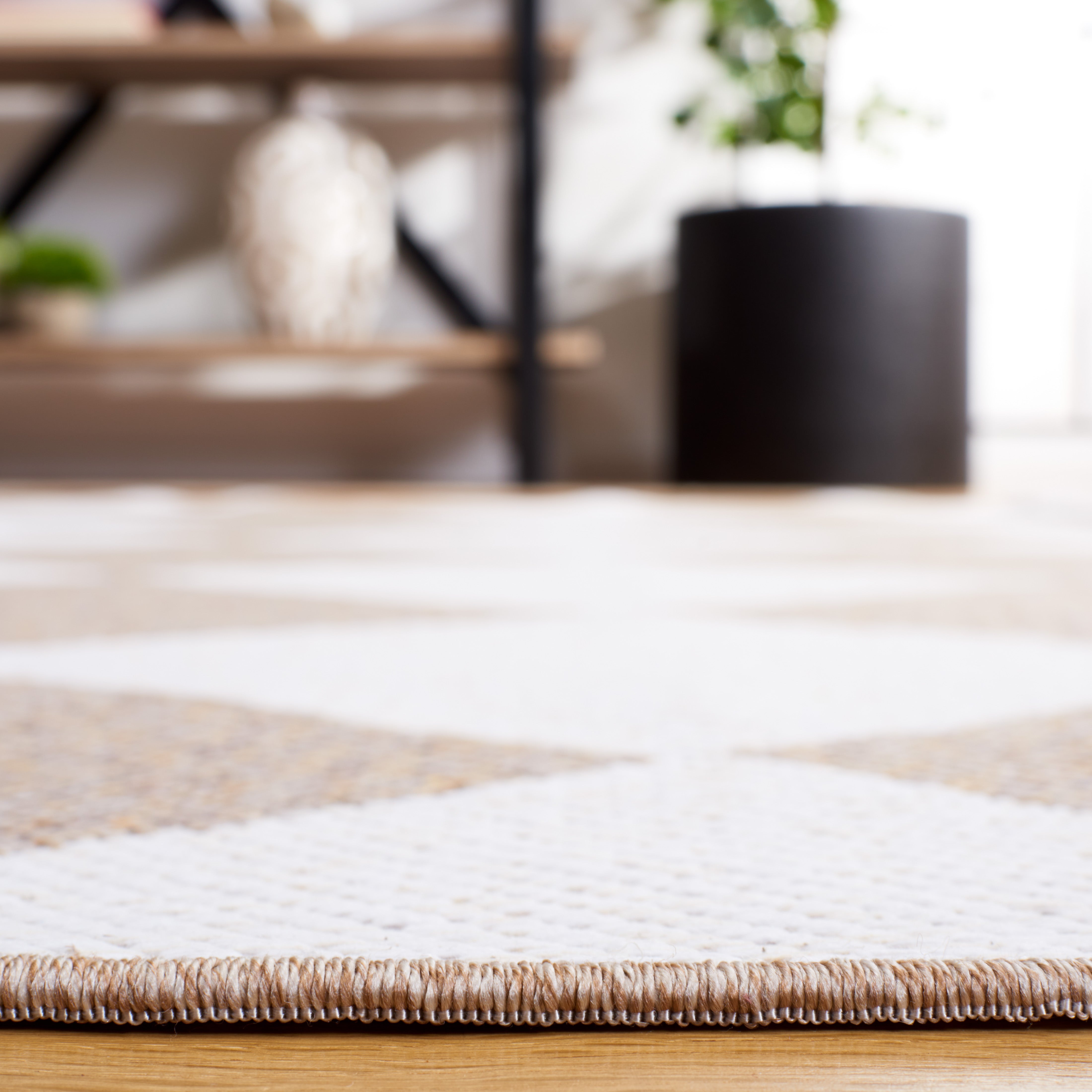 Safavieh Augustine 722 Rug, AGT722 - Ivory / Beige