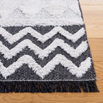 Safavieh Augustine 722 Rug, AGT722 - Ivory / Black