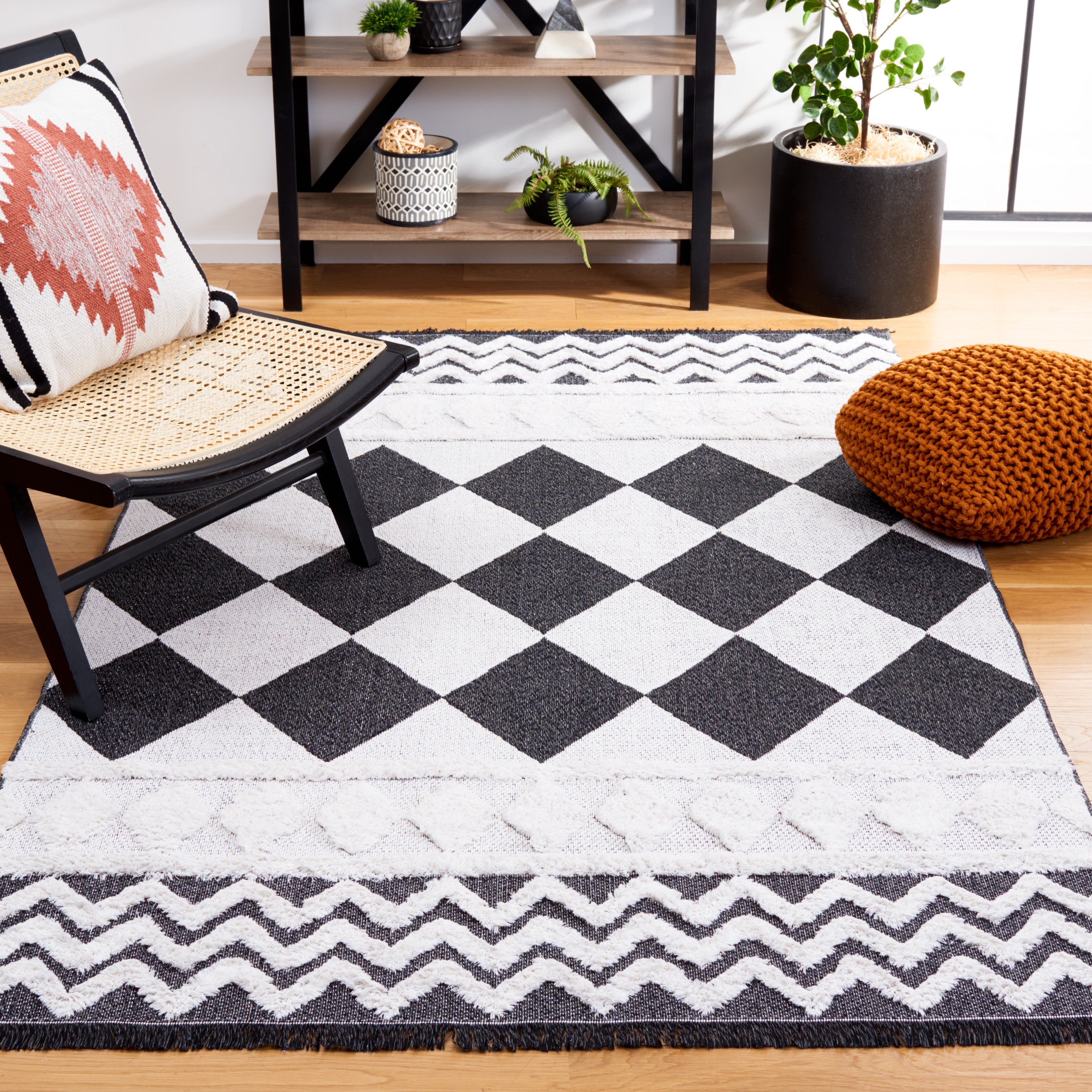 Safavieh Augustine 722 Rug, AGT722 - Ivory / Black