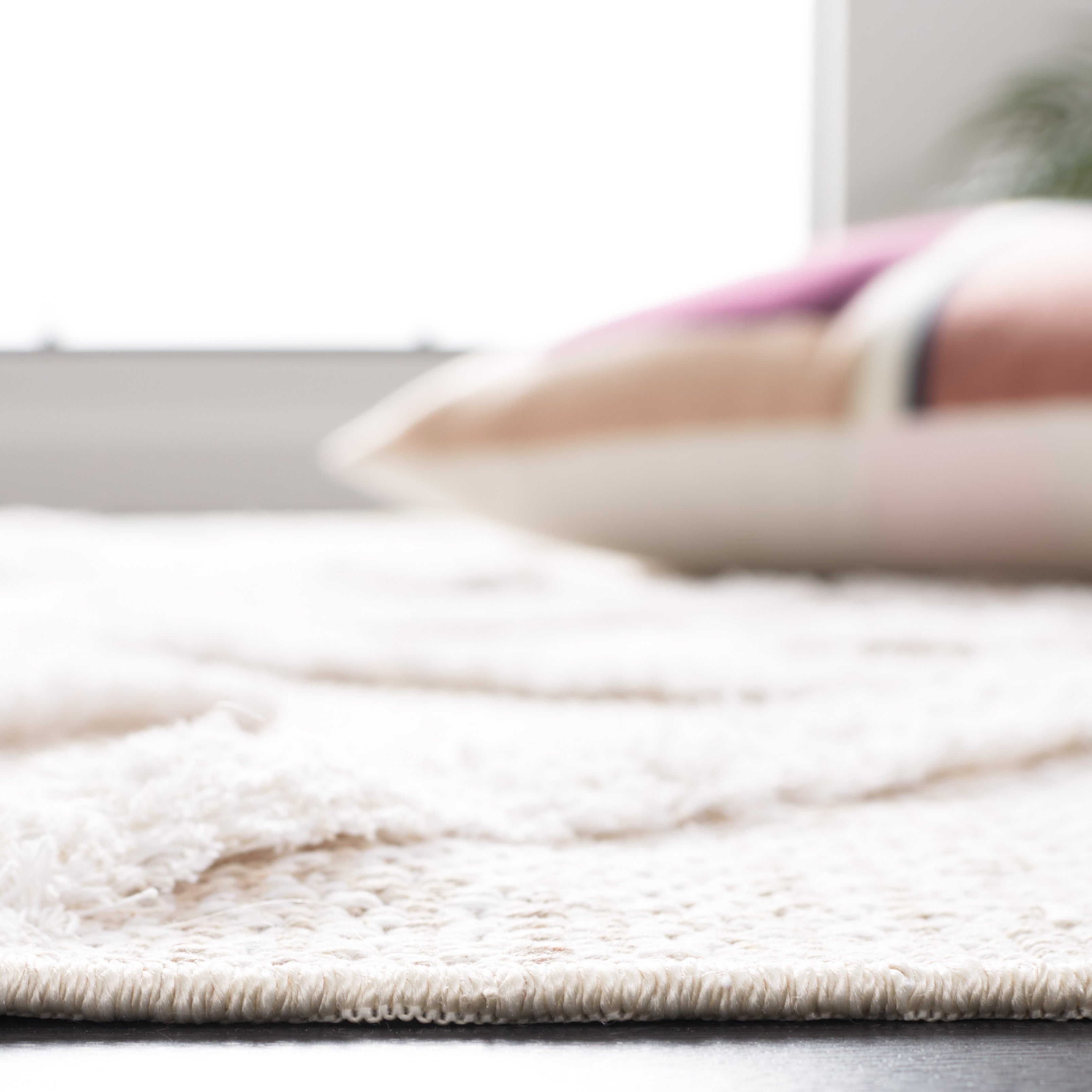 Safavieh Augustine 730 Rug, AGT730 - Beige / Ivory