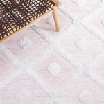 Safavieh Augustine 730 Rug, AGT730 - Pink / Ivory