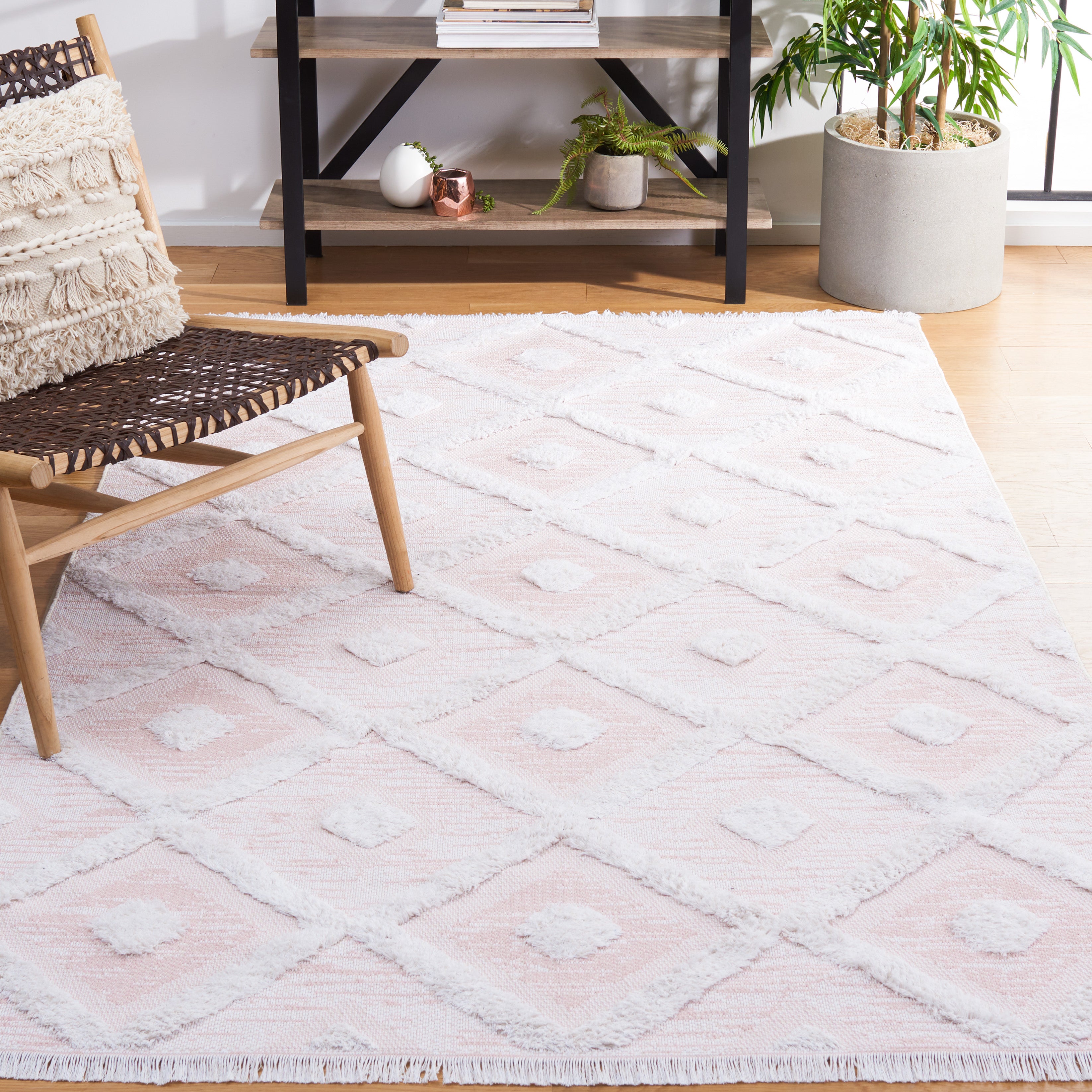 Safavieh Augustine 730 Rug, AGT730 - Pink / Ivory