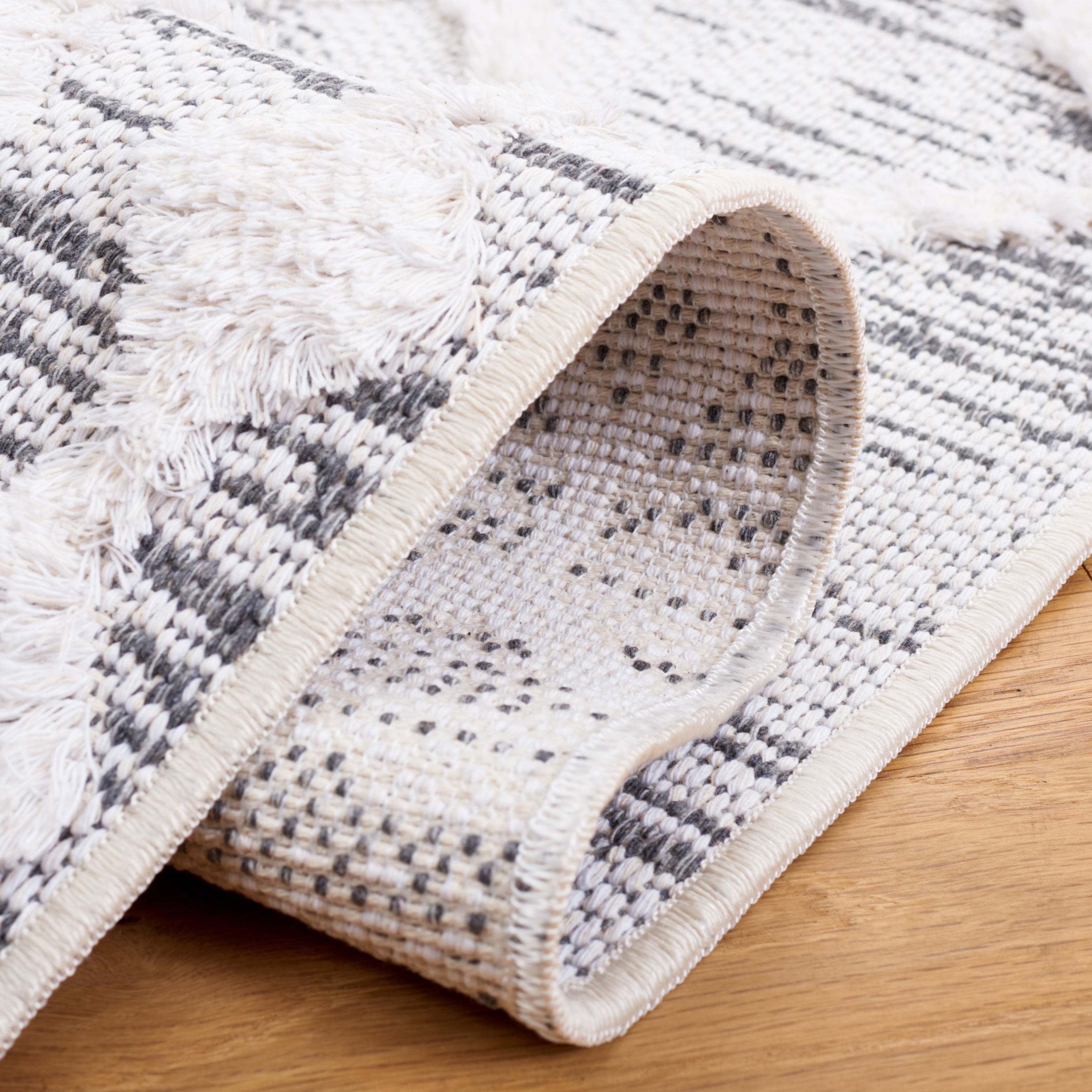 Safavieh Augustine 755 Rug, AGT755 - Grey / Ivory