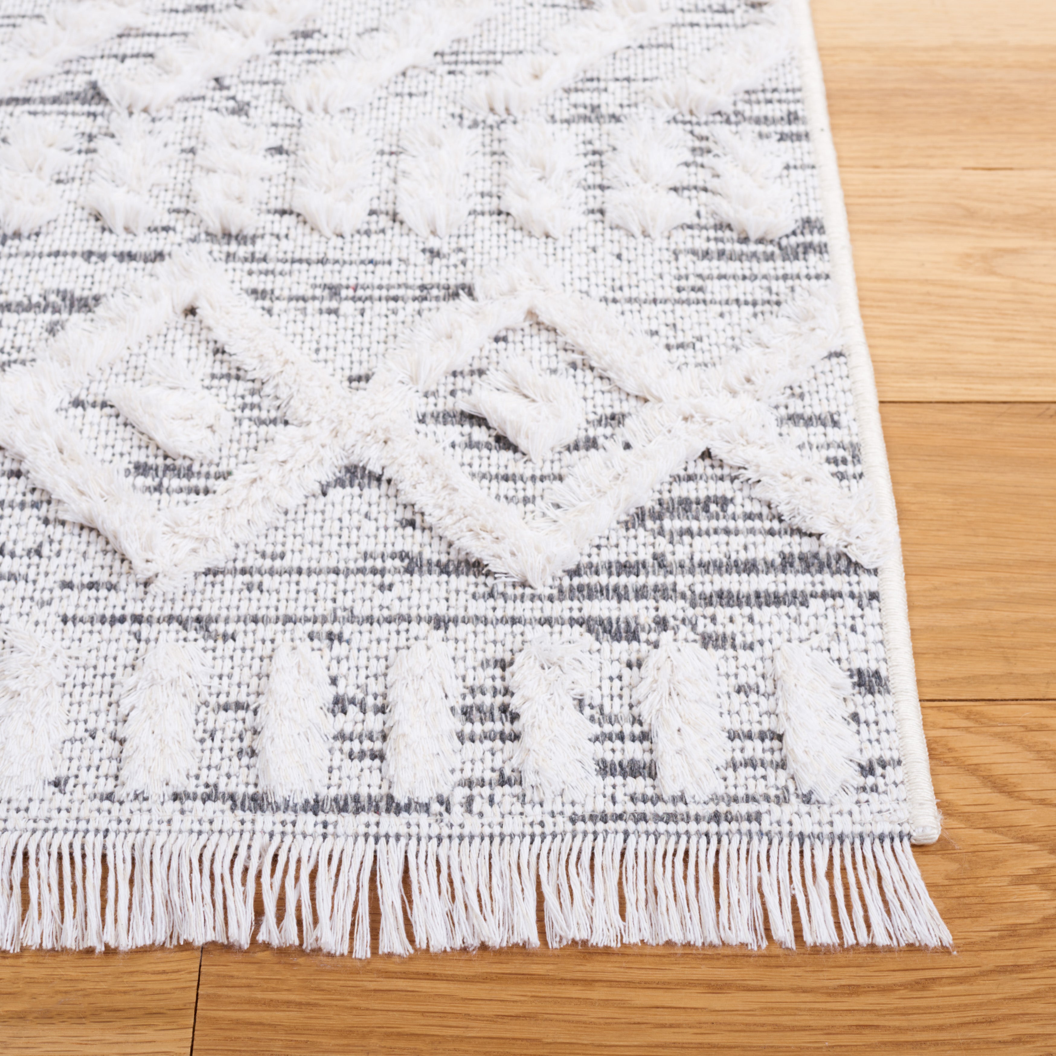 Safavieh Augustine 756 Rug, AGT756 - Grey / Ivory
