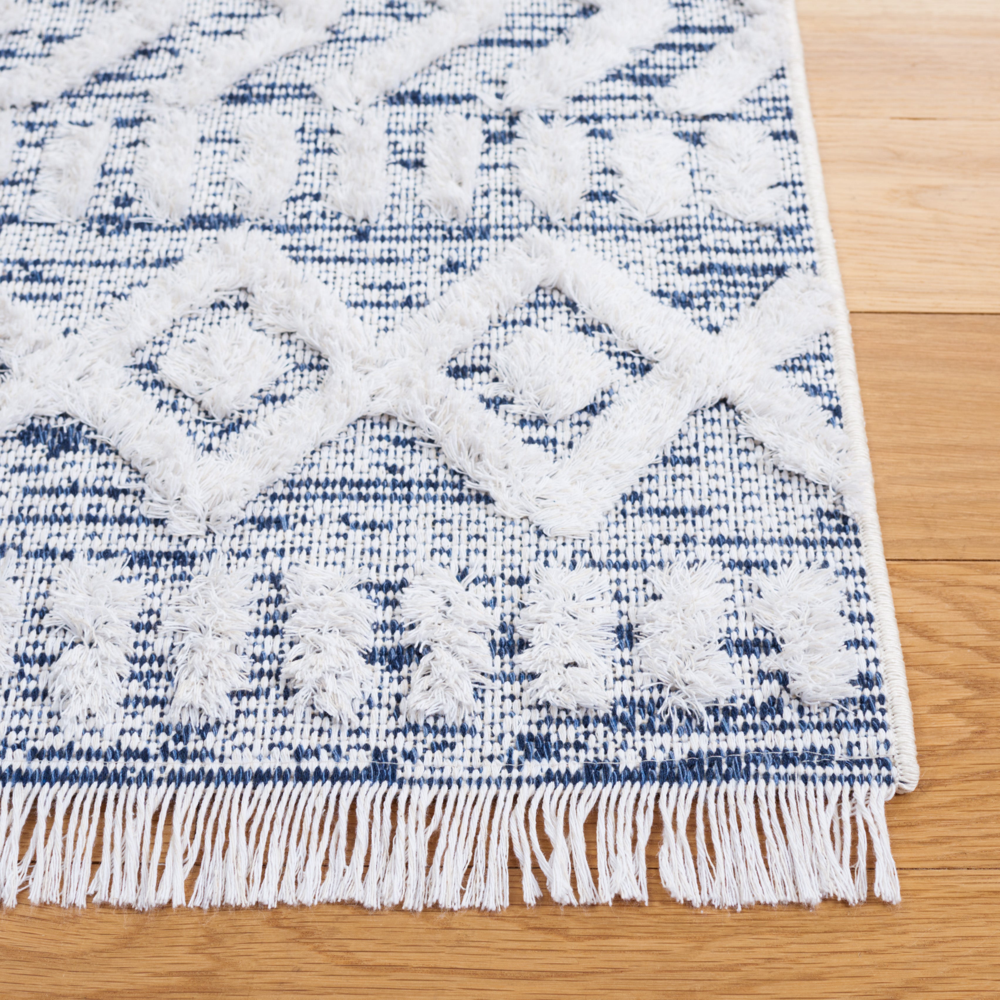 Safavieh Augustine 756 Rug, AGT756 - Ivory / Blue
