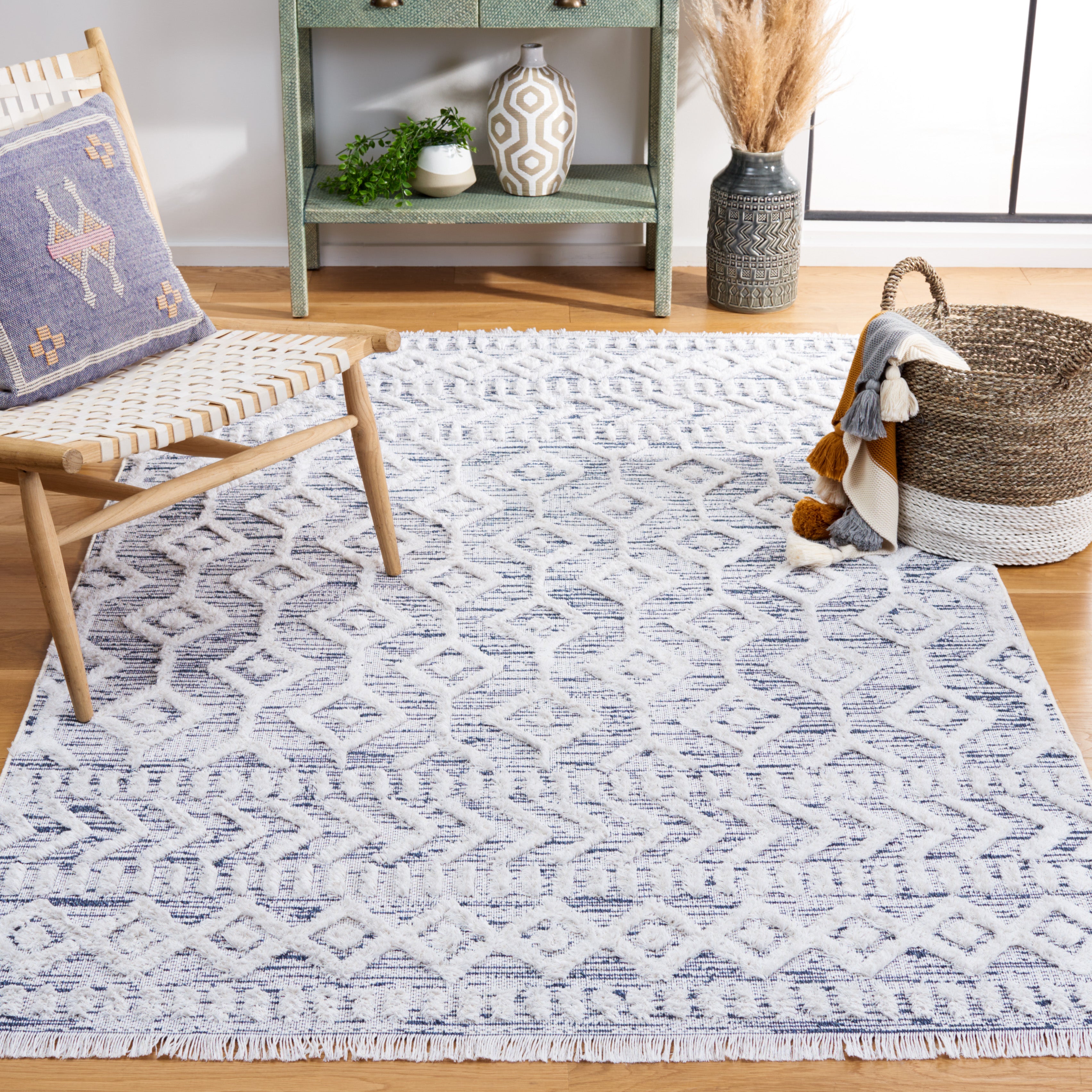 Safavieh Augustine 756 Rug, AGT756 - Ivory / Blue
