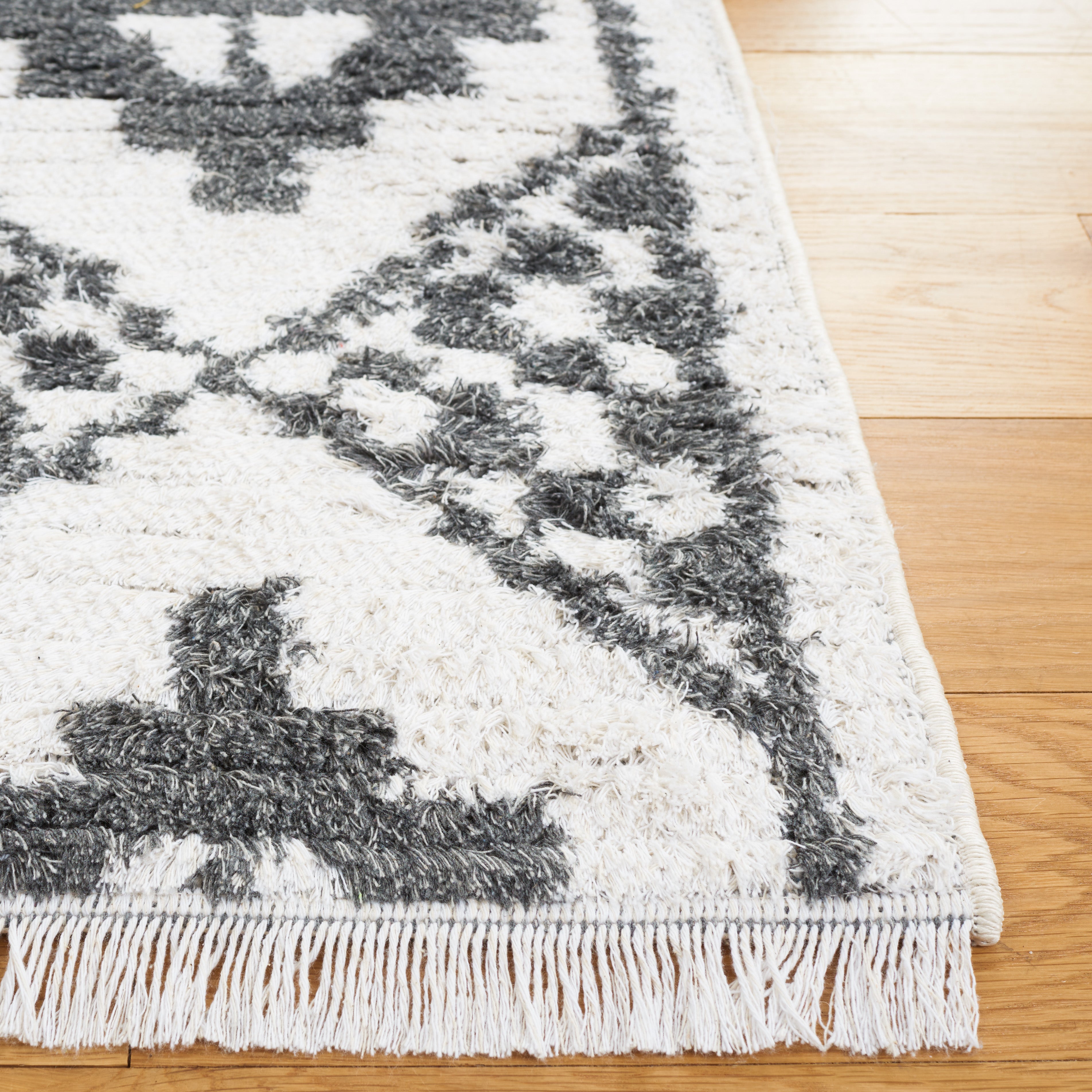 Safavieh Augustine 827 Rug, AGT827 - Grey / Ivory