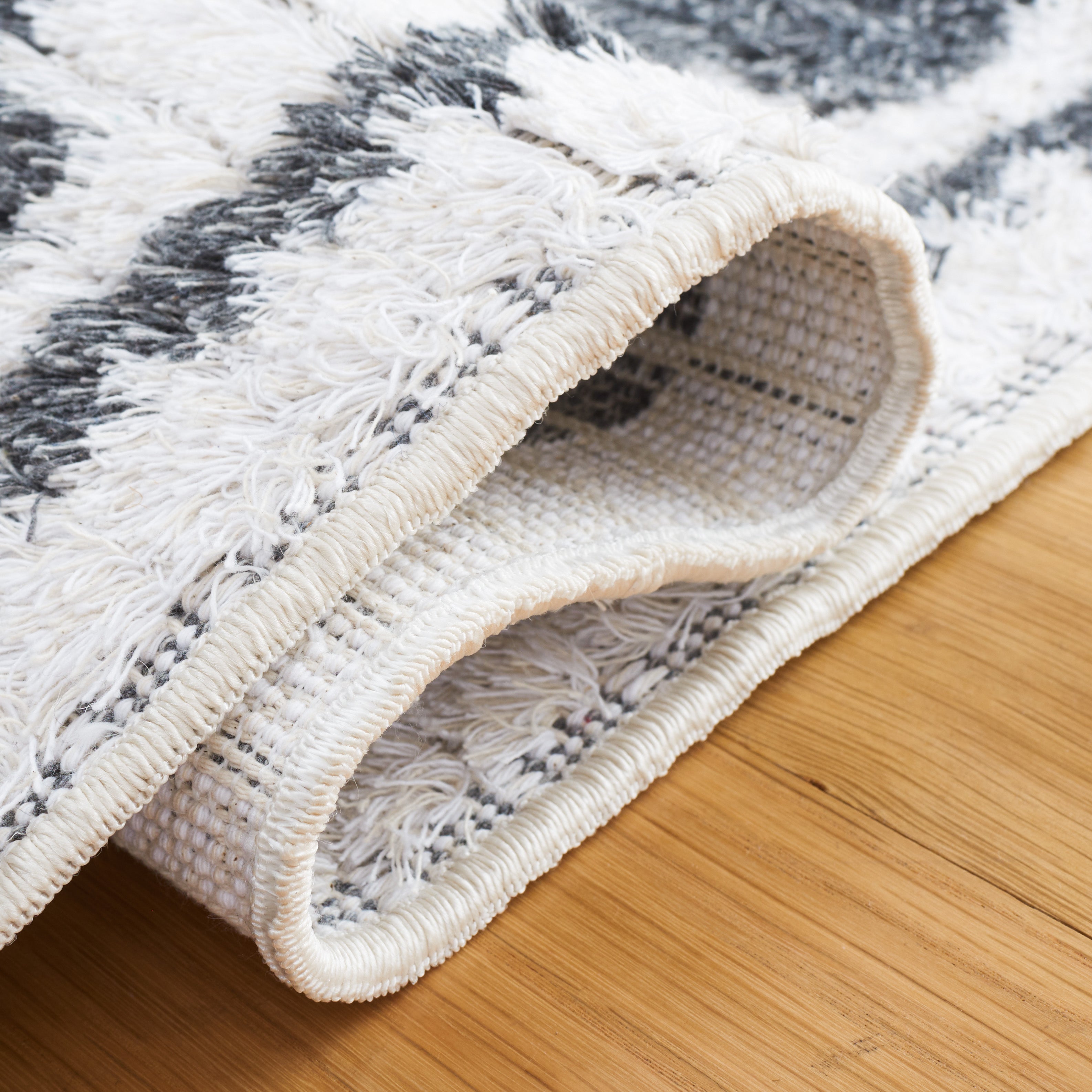 Safavieh Augustine 827 Rug, AGT827 - Grey / Ivory