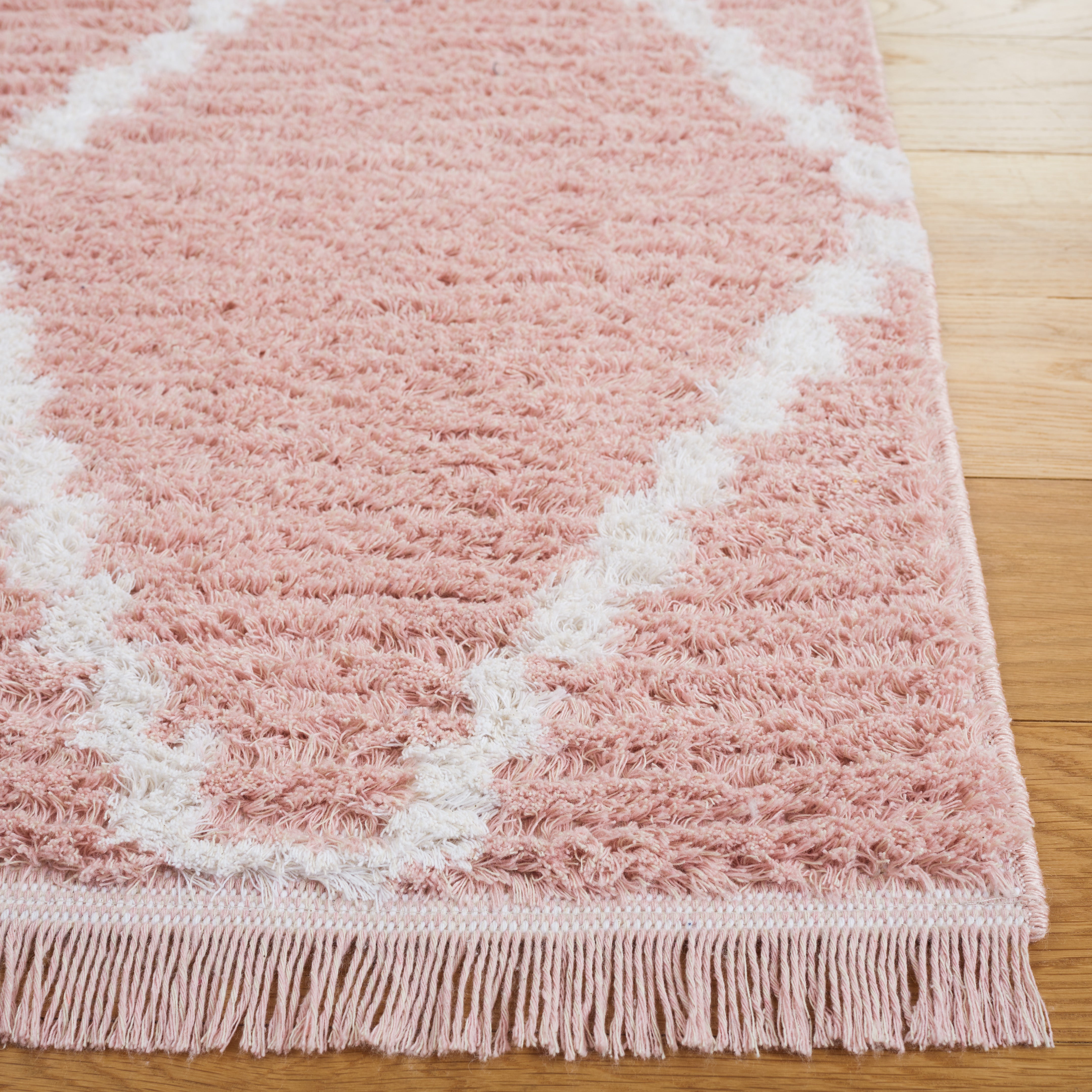 Safavieh Augustine 829 Rug, AGT829 - Pink / Ivory