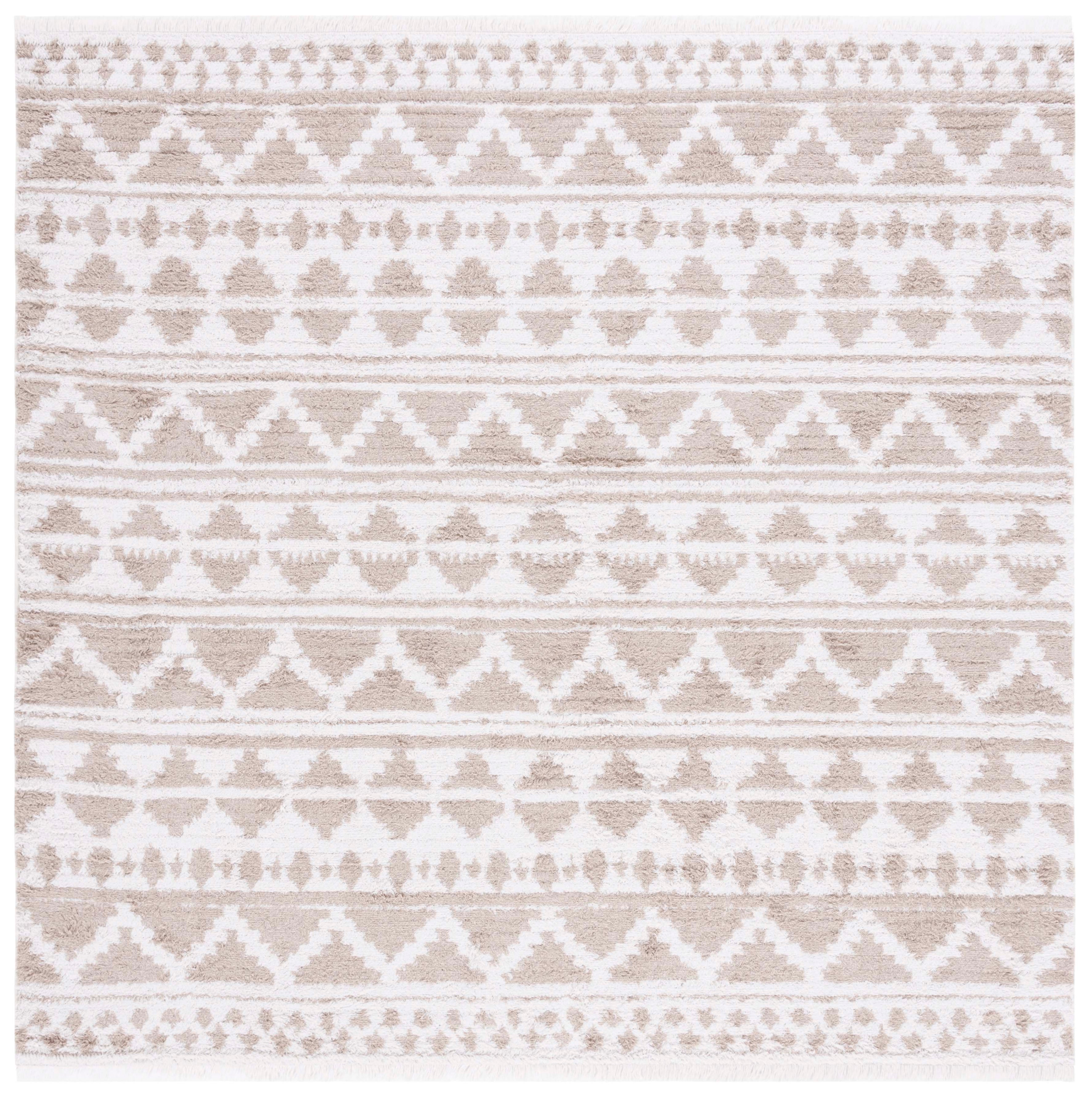 Safavieh Augustine 847 Rug, AGT847 - Beige / Ivory