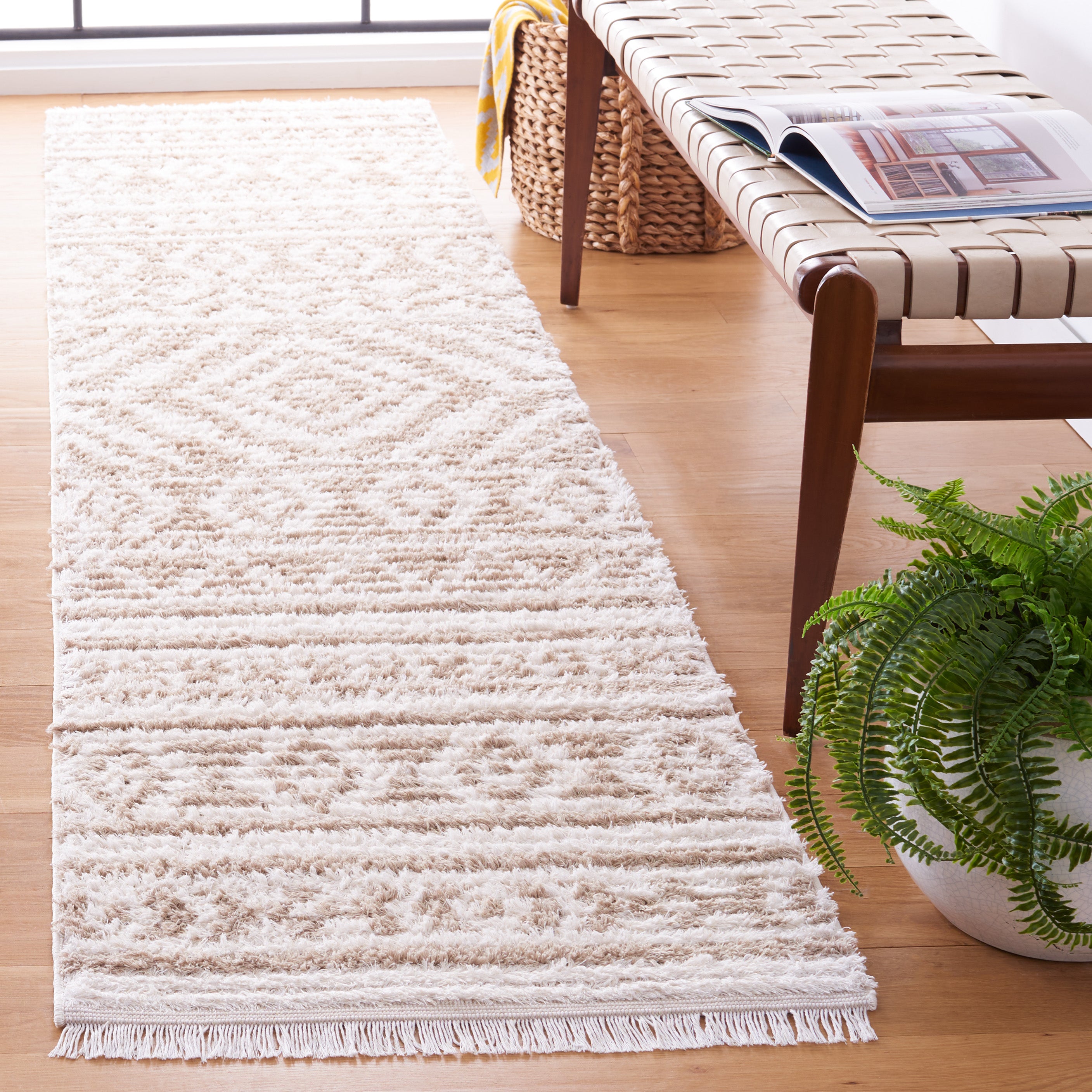 Safavieh Augustine 849 Rug, AGT849 - Beige / Ivory