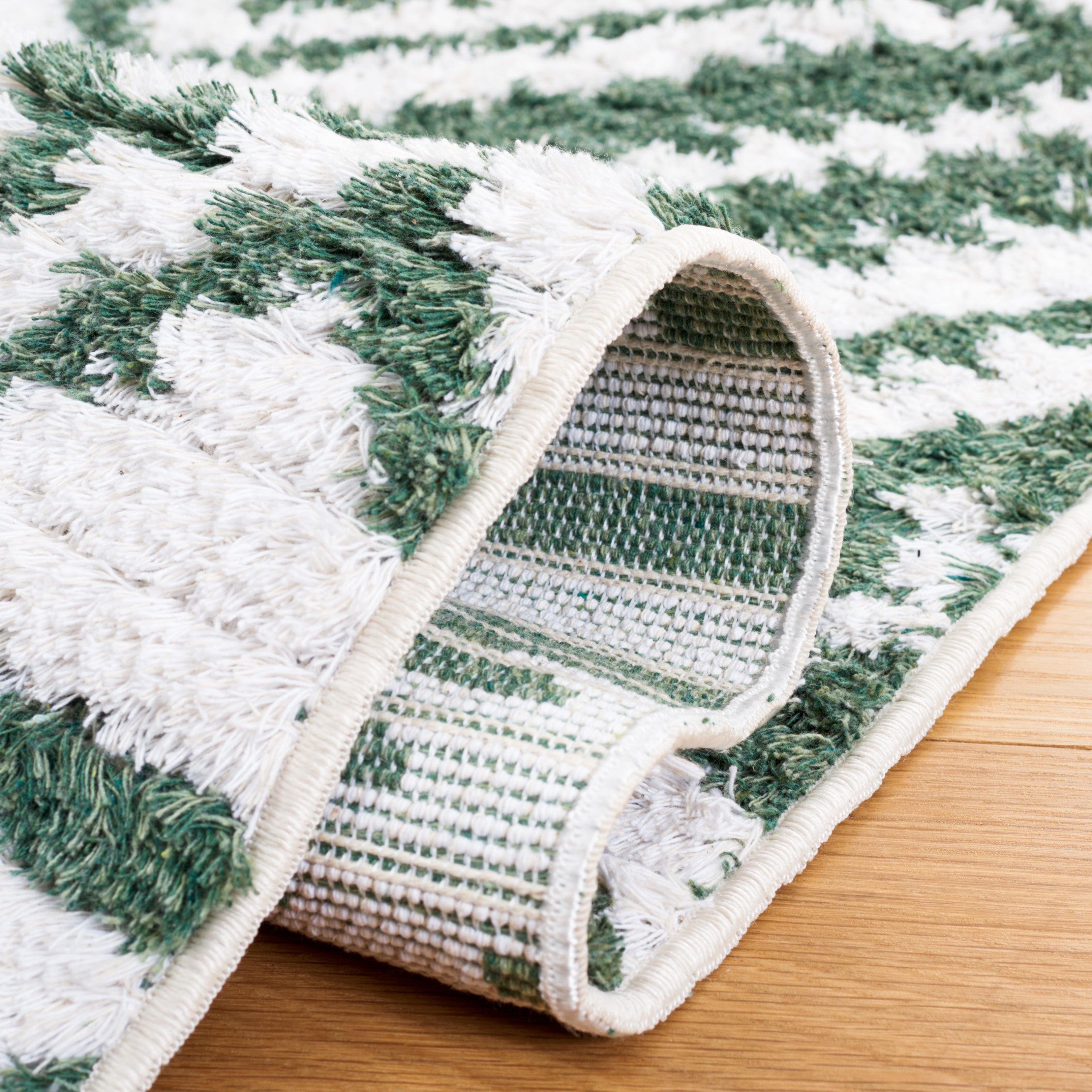 Safavieh Augustine 849 Rug, AGT849 - Green / Ivory