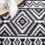 Safavieh Augustine 849 Rug, AGT849 - Black / Ivory
