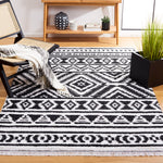 Safavieh Augustine 849 Rug, AGT849 - Black / Ivory