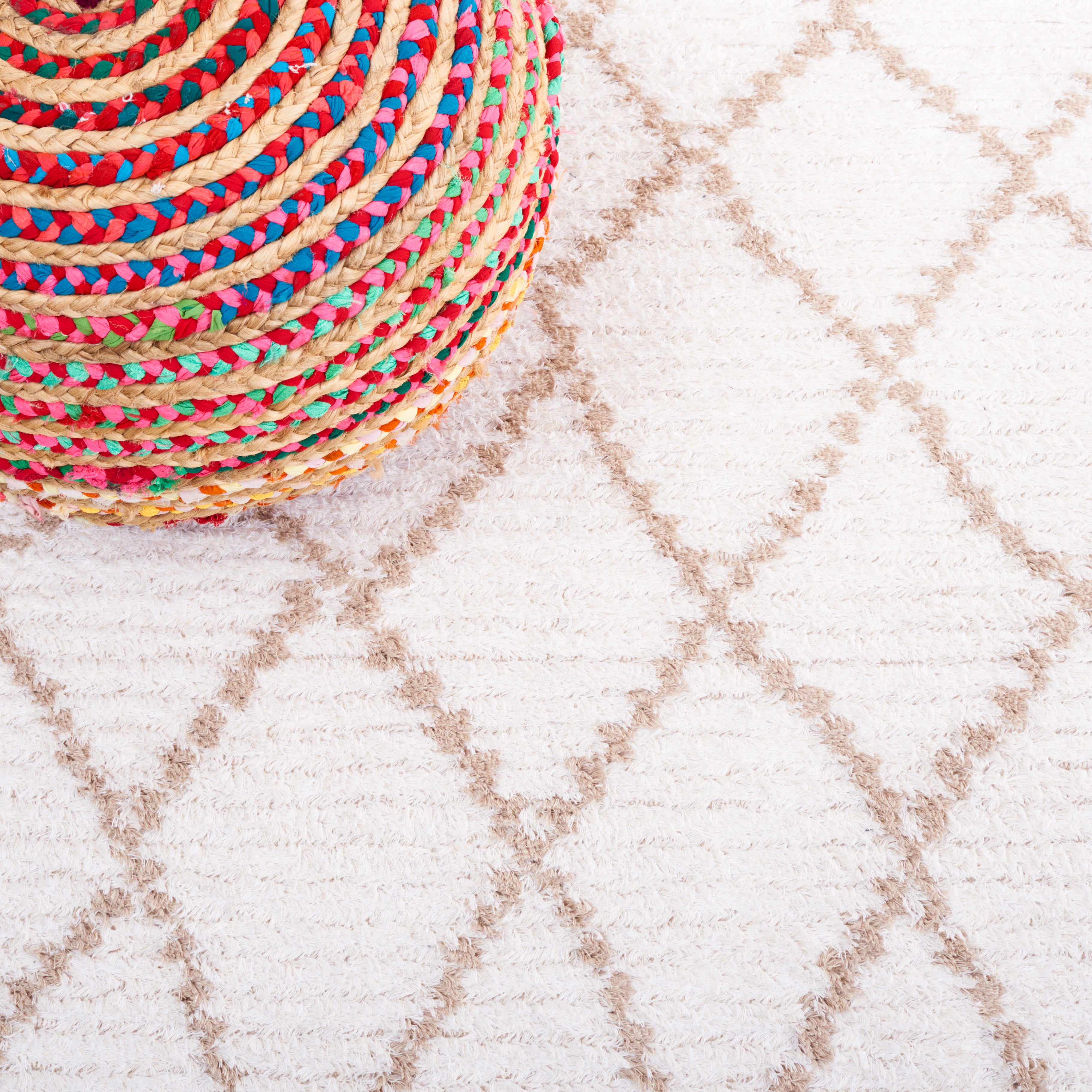 Safavieh Augustine 850 Rug, AGT850 - Ivory / Beige