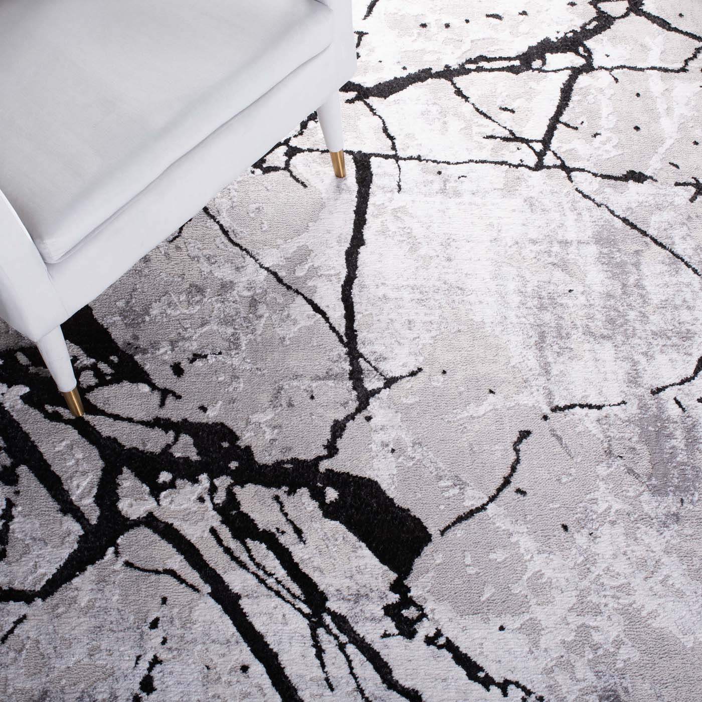 Safavieh Amelia 293 Rug, Black, ALA293 - Grey / Black