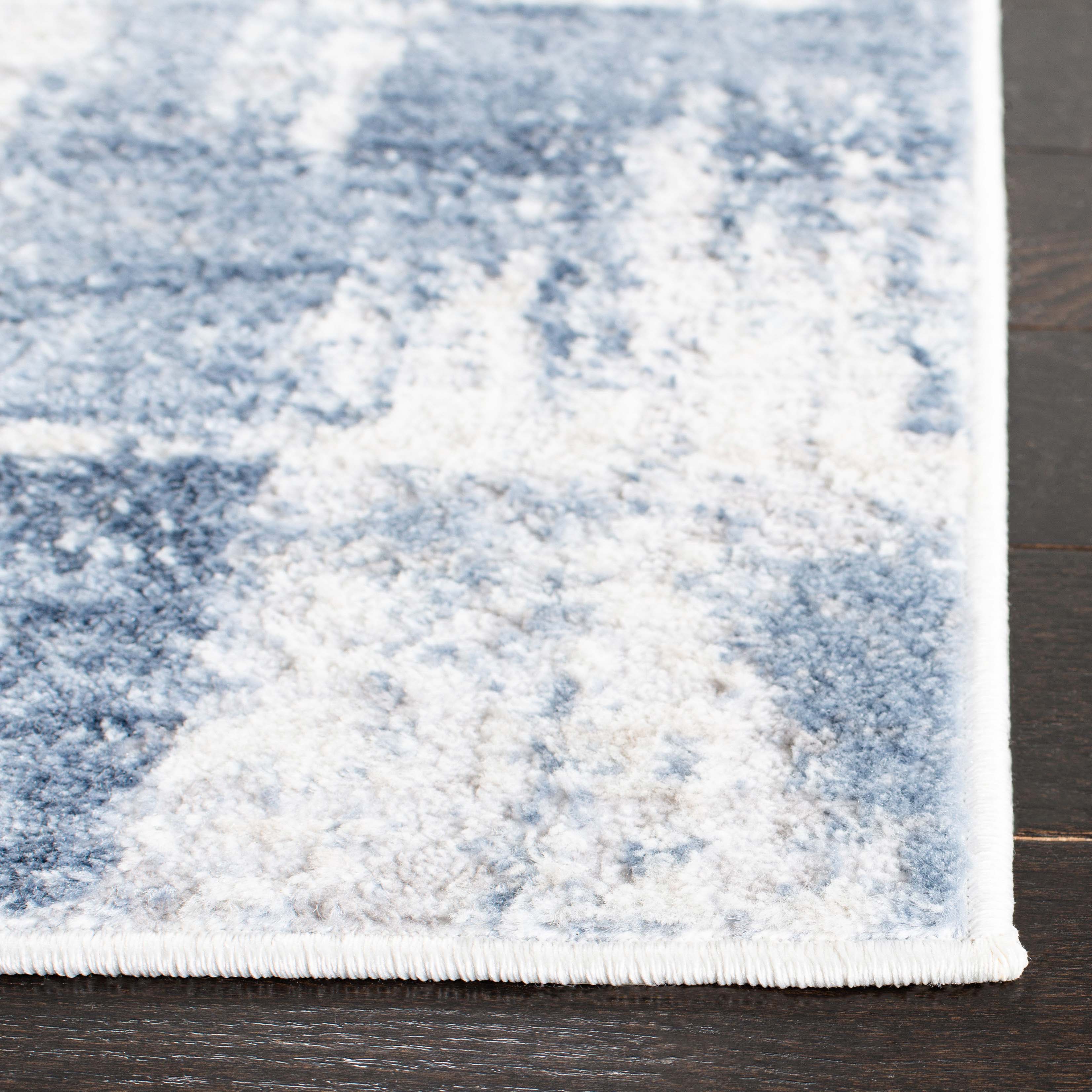 Safavieh AMELIA 786 Rug, ALA786 - IVORY / BLUE