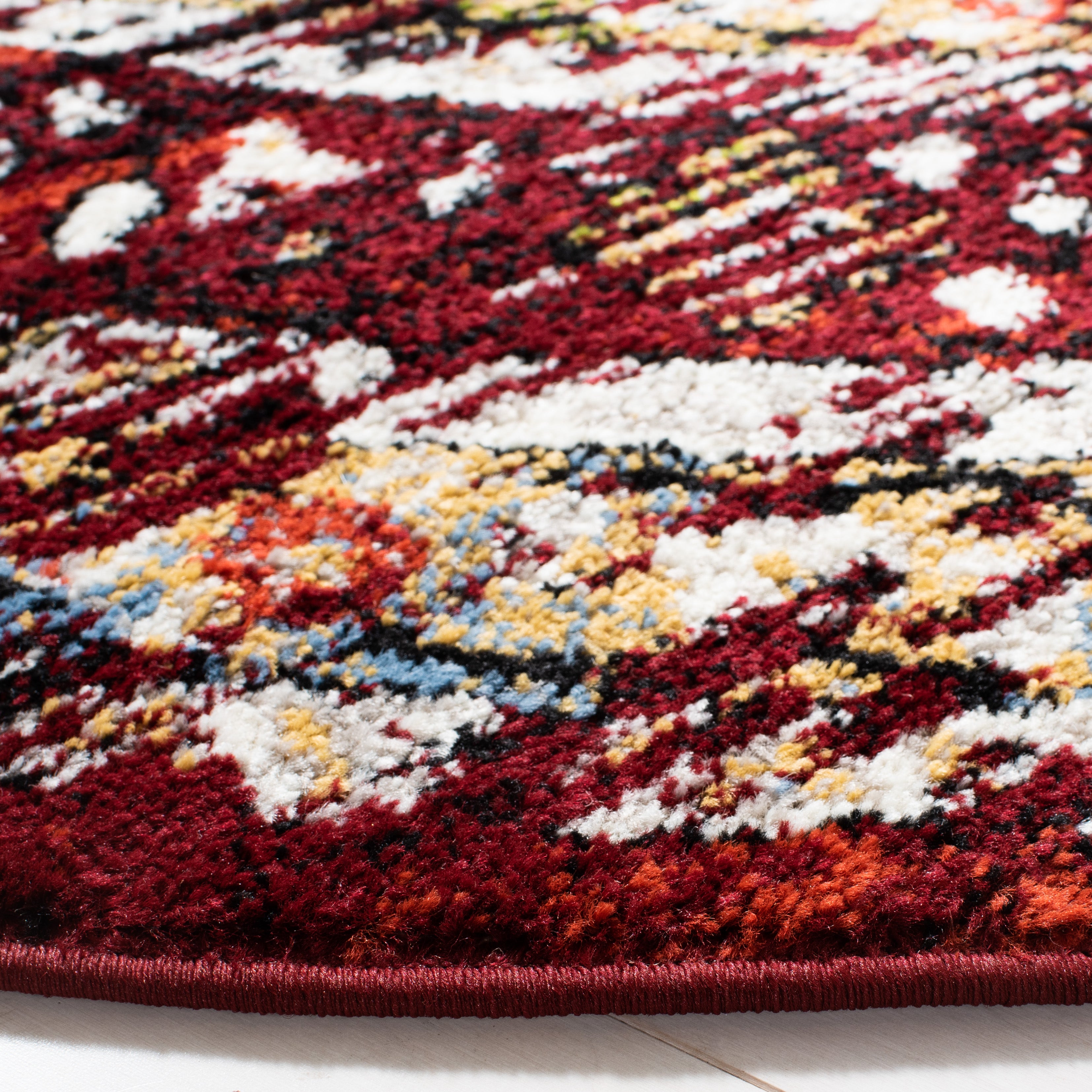 Safavieh Amsterdam 177 Rug, AMS177 - Red