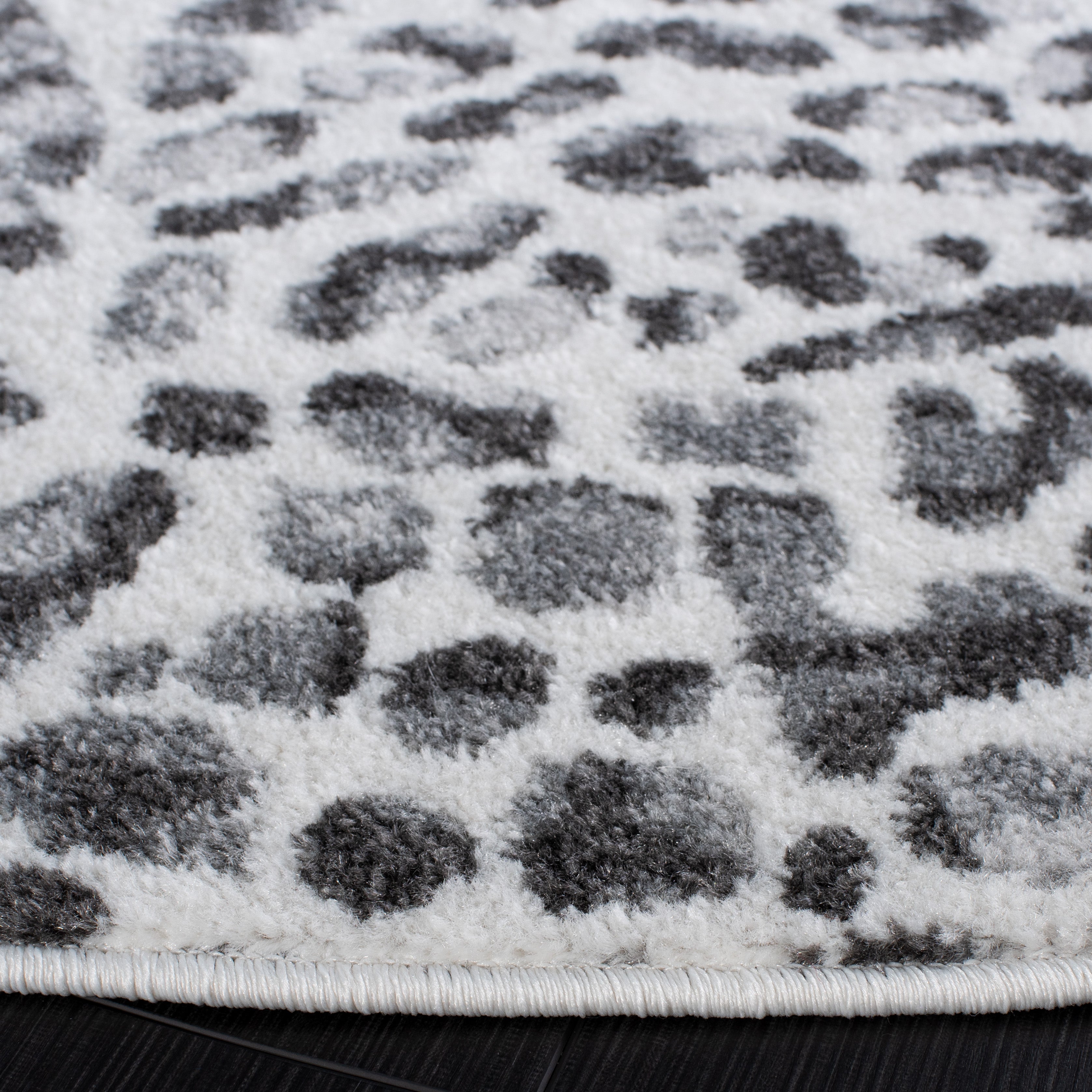 Safavieh Amsterdam 187 Rug, AMS187 - Ivory / Grey