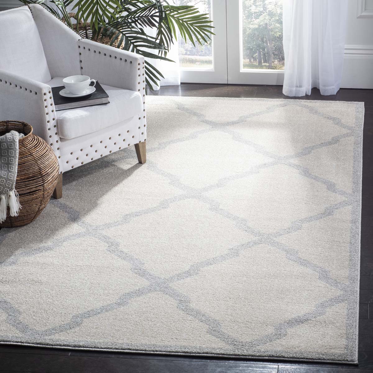 Safavieh Amherst 421 Rug, AMT421 - Beige / Light Grey
