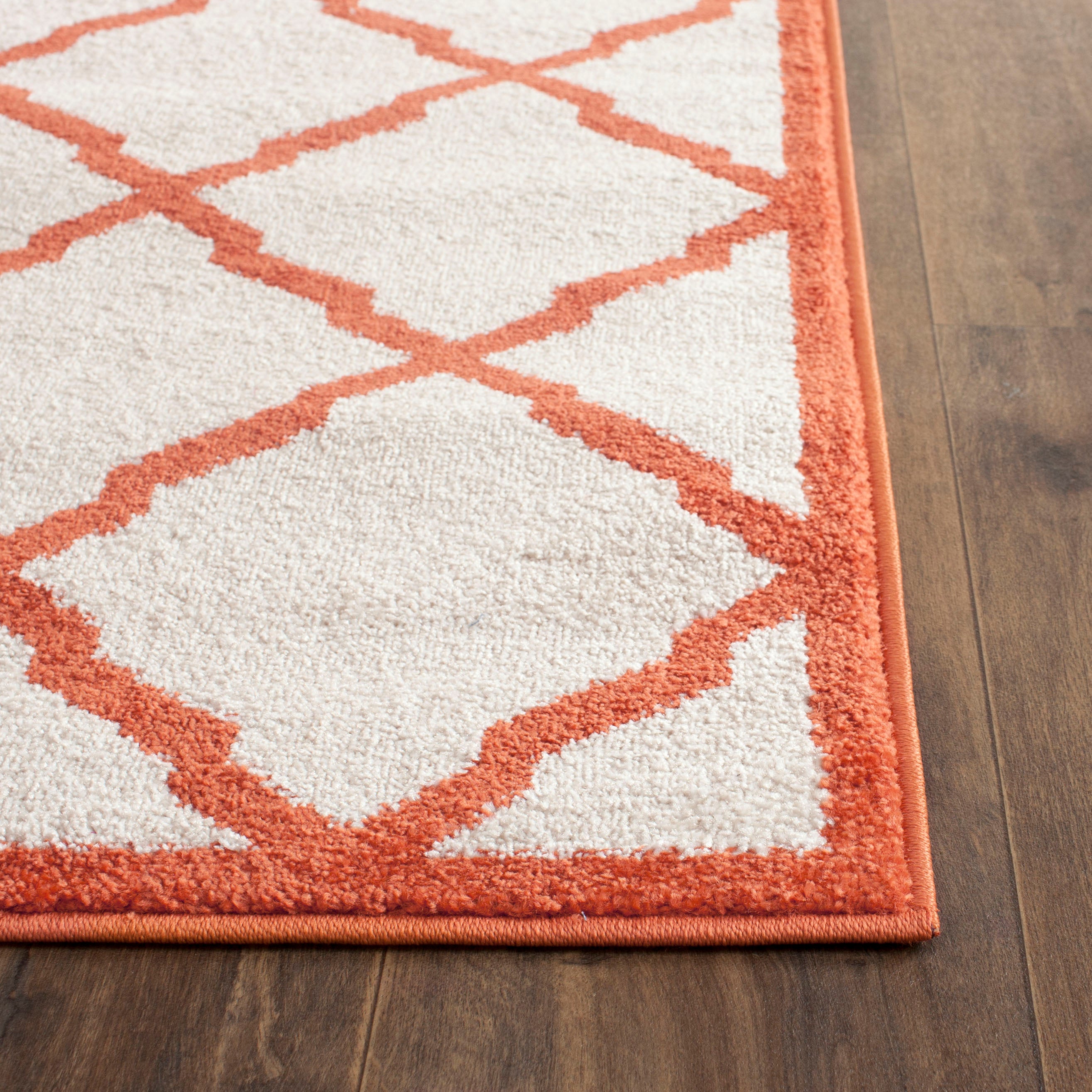 Safavieh Amherst 421 Rug, AMT421 - Beige / Orange