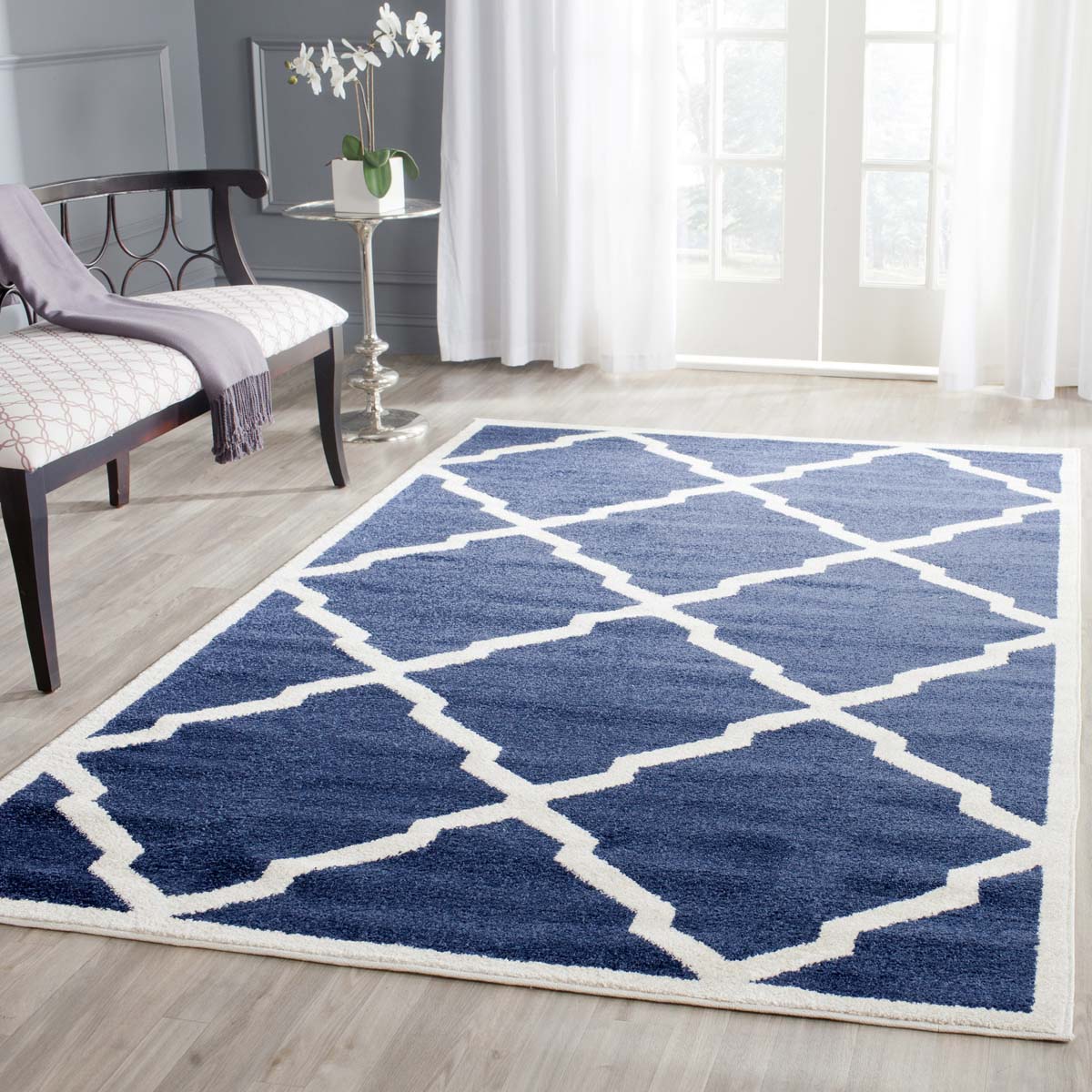 Safavieh Amherst 421 Rug, AMT421 - Navy / Beige