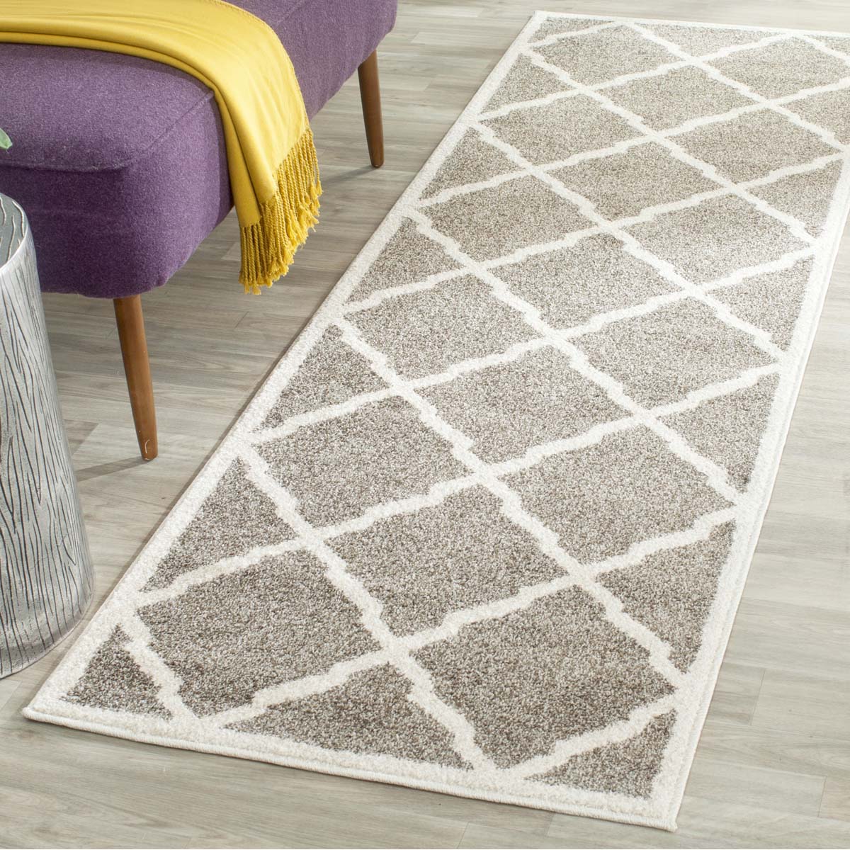 Safavieh Amherst 421 Rug, AMT421 - Dark Grey / Beige