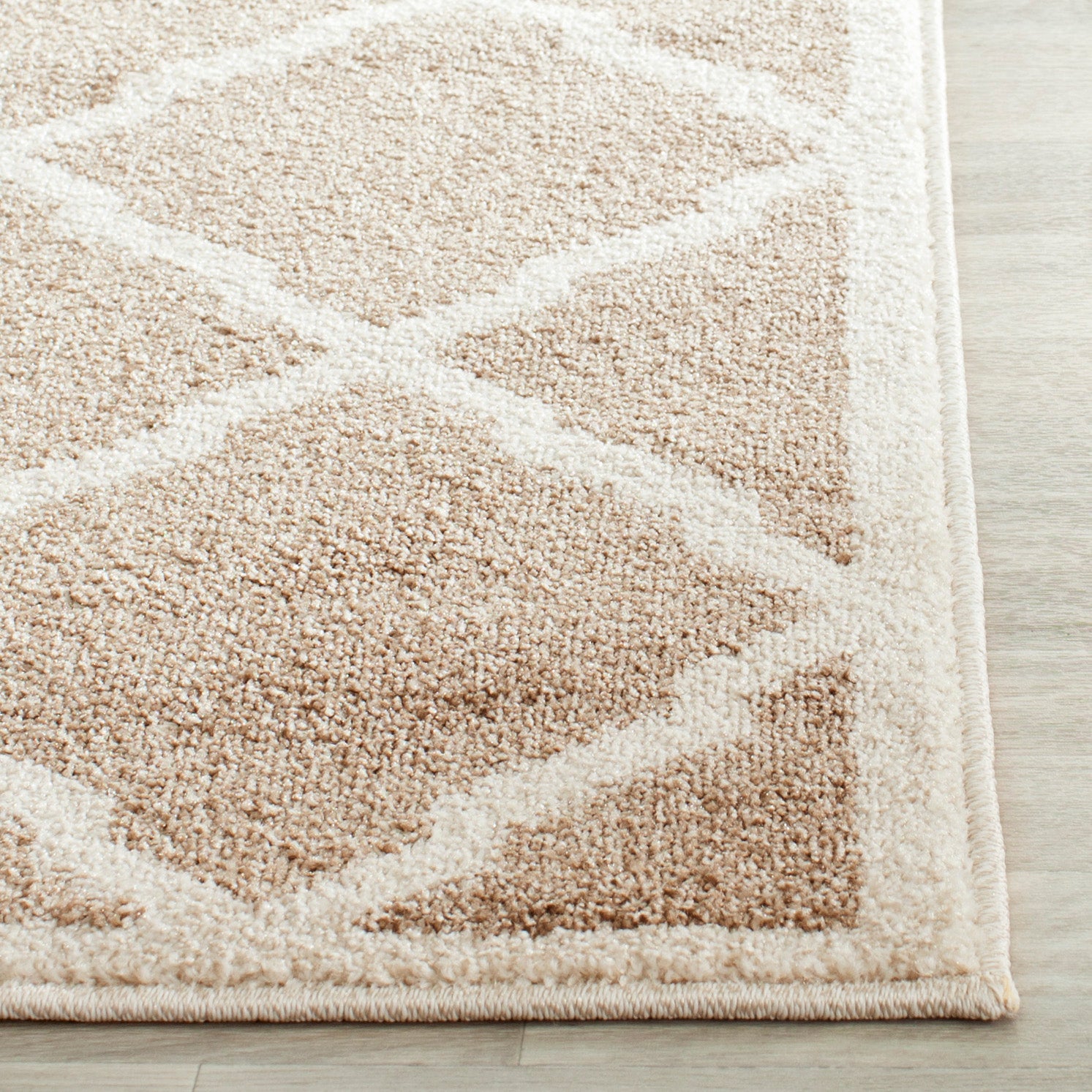 Safavieh Amherst 421 Rug, AMT421 - Wheat / Beige